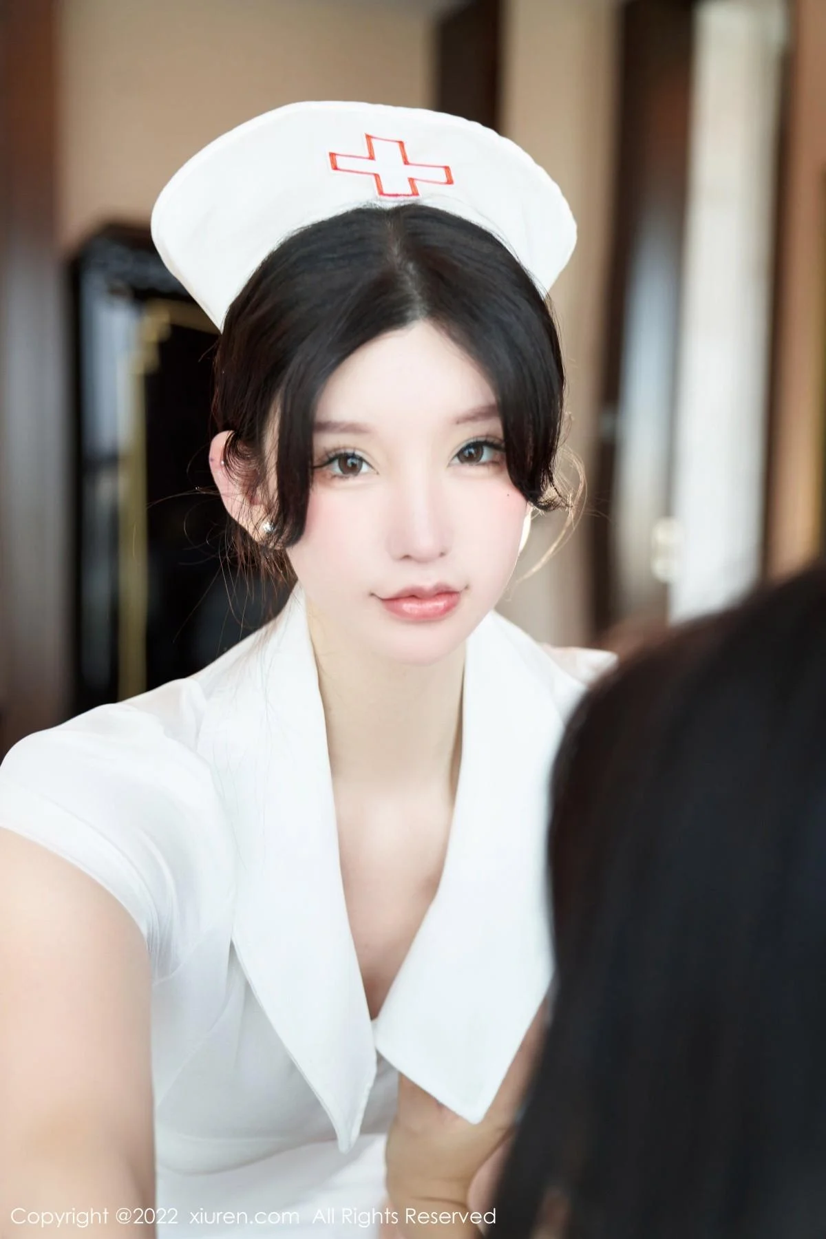 周于希Sally脱白色护士制服露性感内衣配白丝吊袜绝美写真 第 35 张