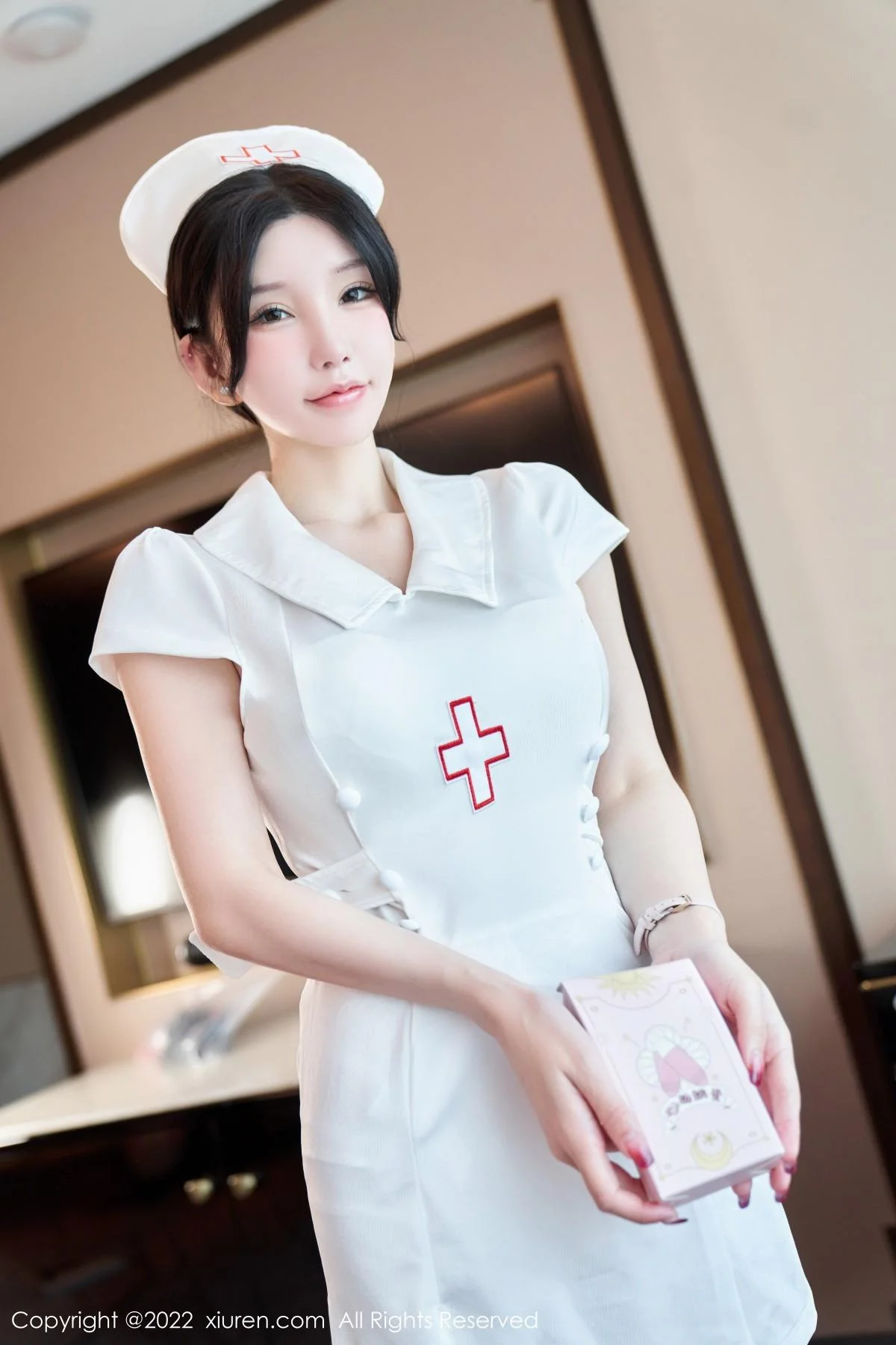 周于希Sally脱白色护士制服露性感内衣配白丝吊袜绝美写真 第 43 张