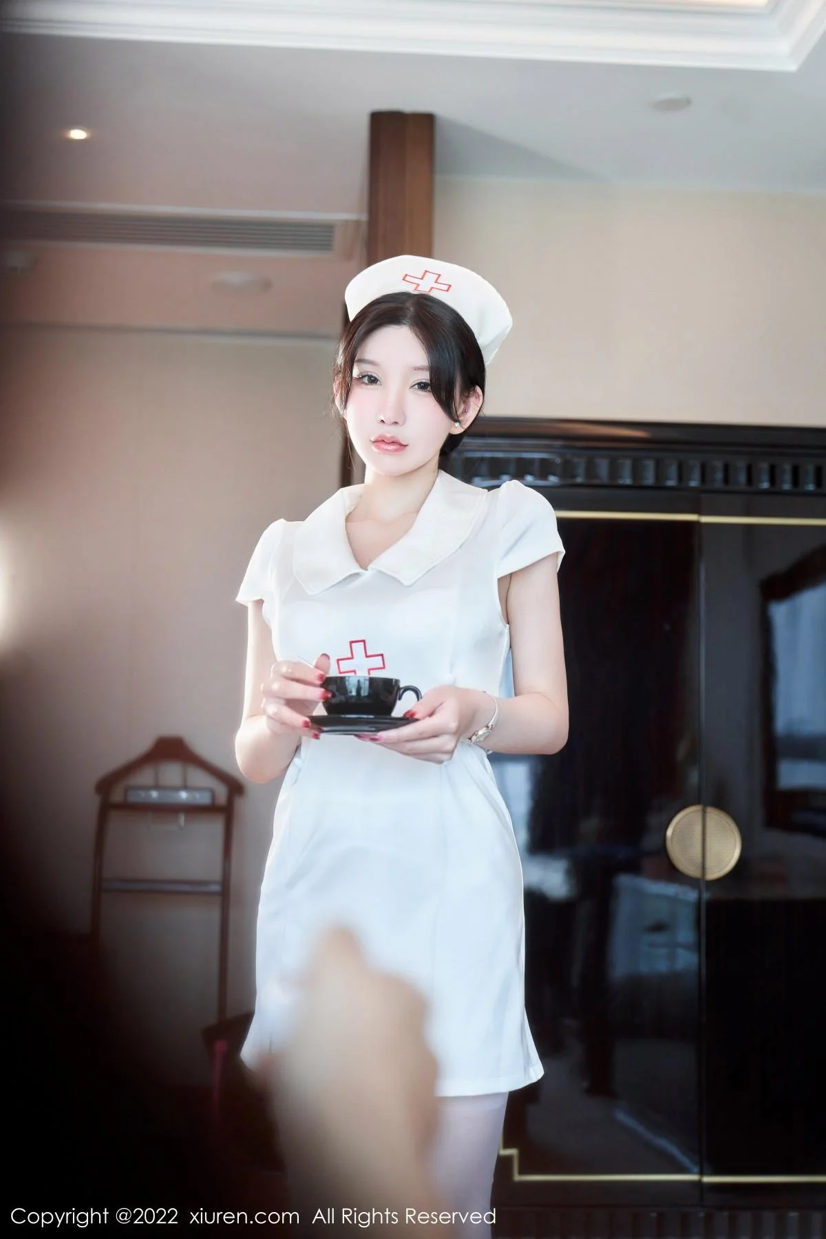 周于希Sally脱白色护士制服露性感内衣配白丝吊袜绝美写真 第 51 张
