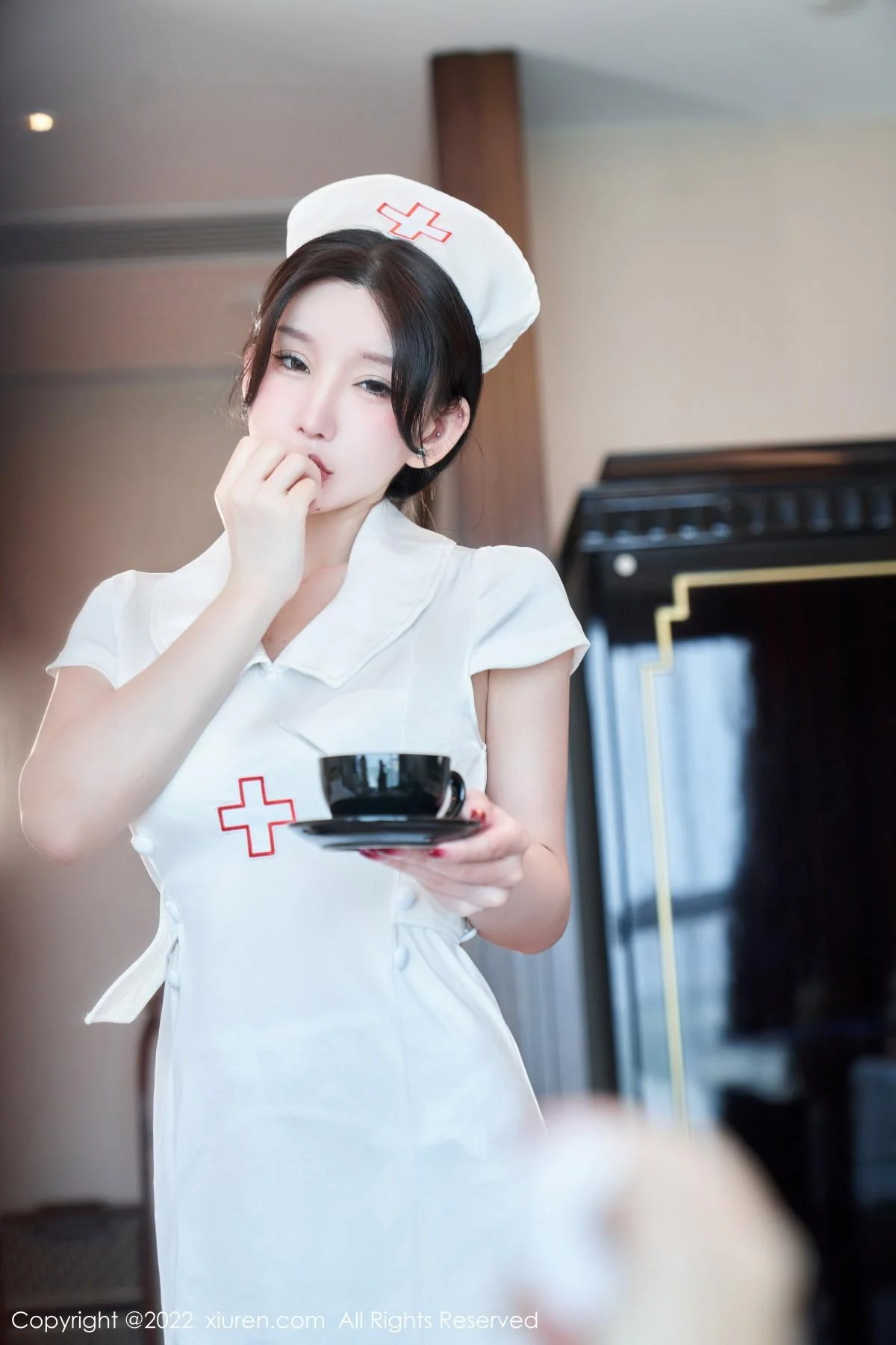 周于希Sally脱白色护士制服露性感内衣配白丝吊袜绝美写真 第 53 张