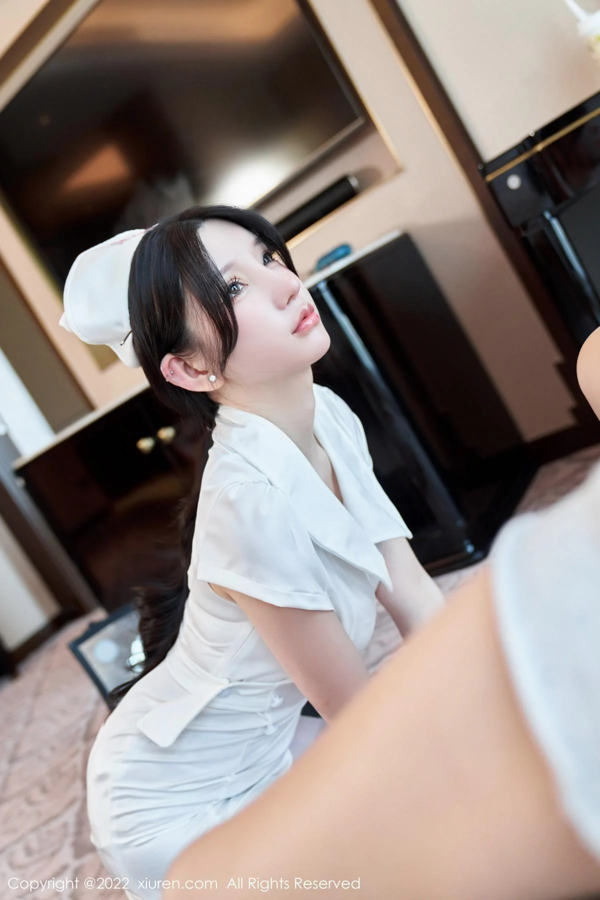 周于希Sally脱白色护士制服露性感内衣配白丝吊袜绝美写真 第 54 张