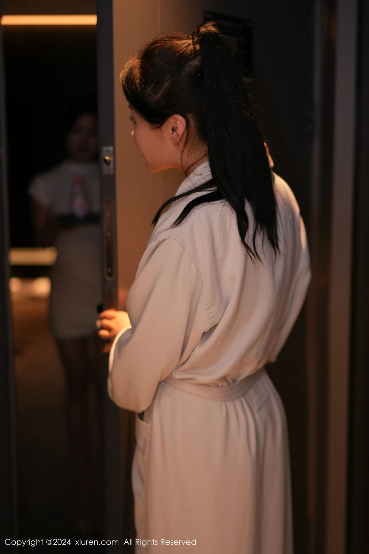 合集林幼一＆谭小灵剧情演绎性感白色浴袍迷人绝美写真 第 1 张