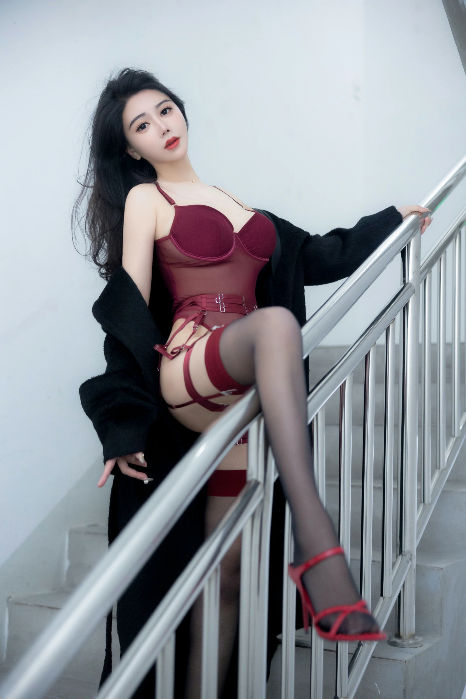 [秀人付费] 李若汐 诱人私拍福利 红色情趣 第 10 张