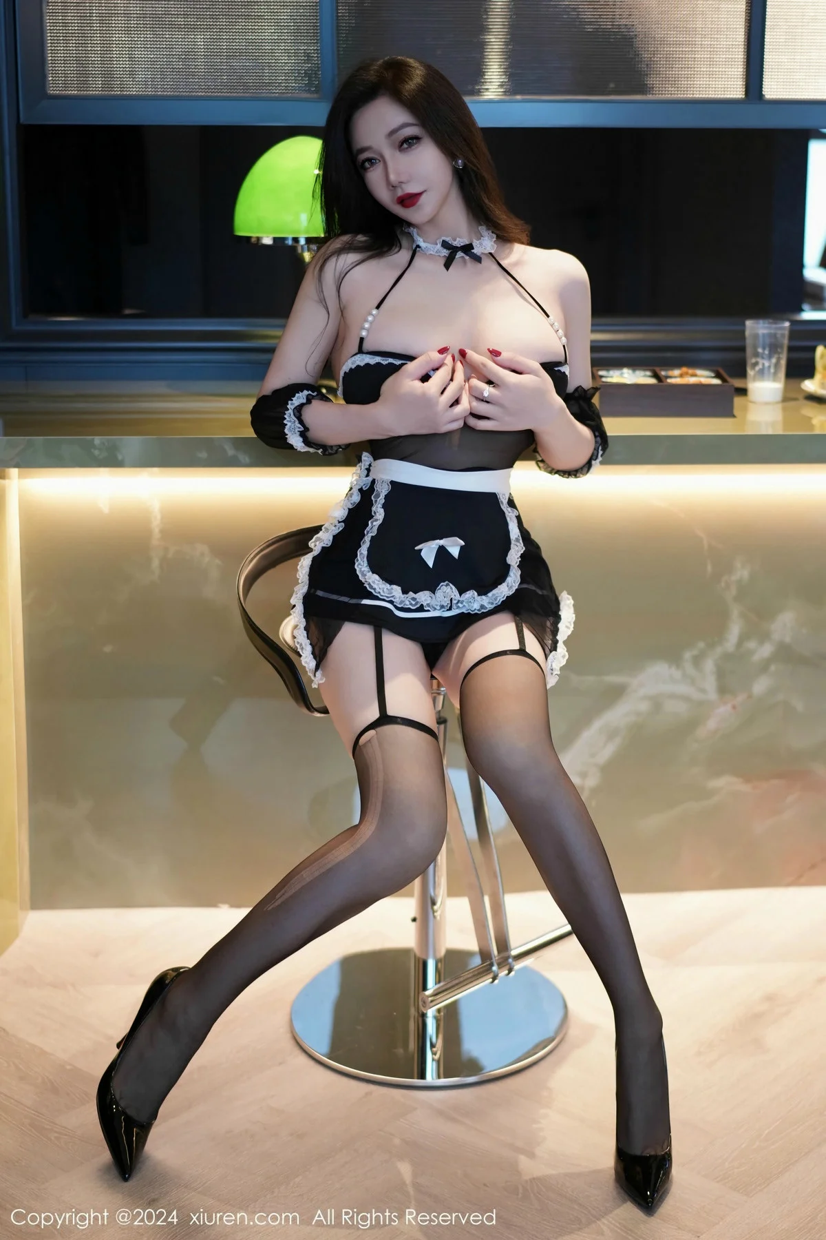 心妍小公主性感黑色蕾丝情趣服饰配黑丝吊袜秀娇躯绝美写真 第 10 张
