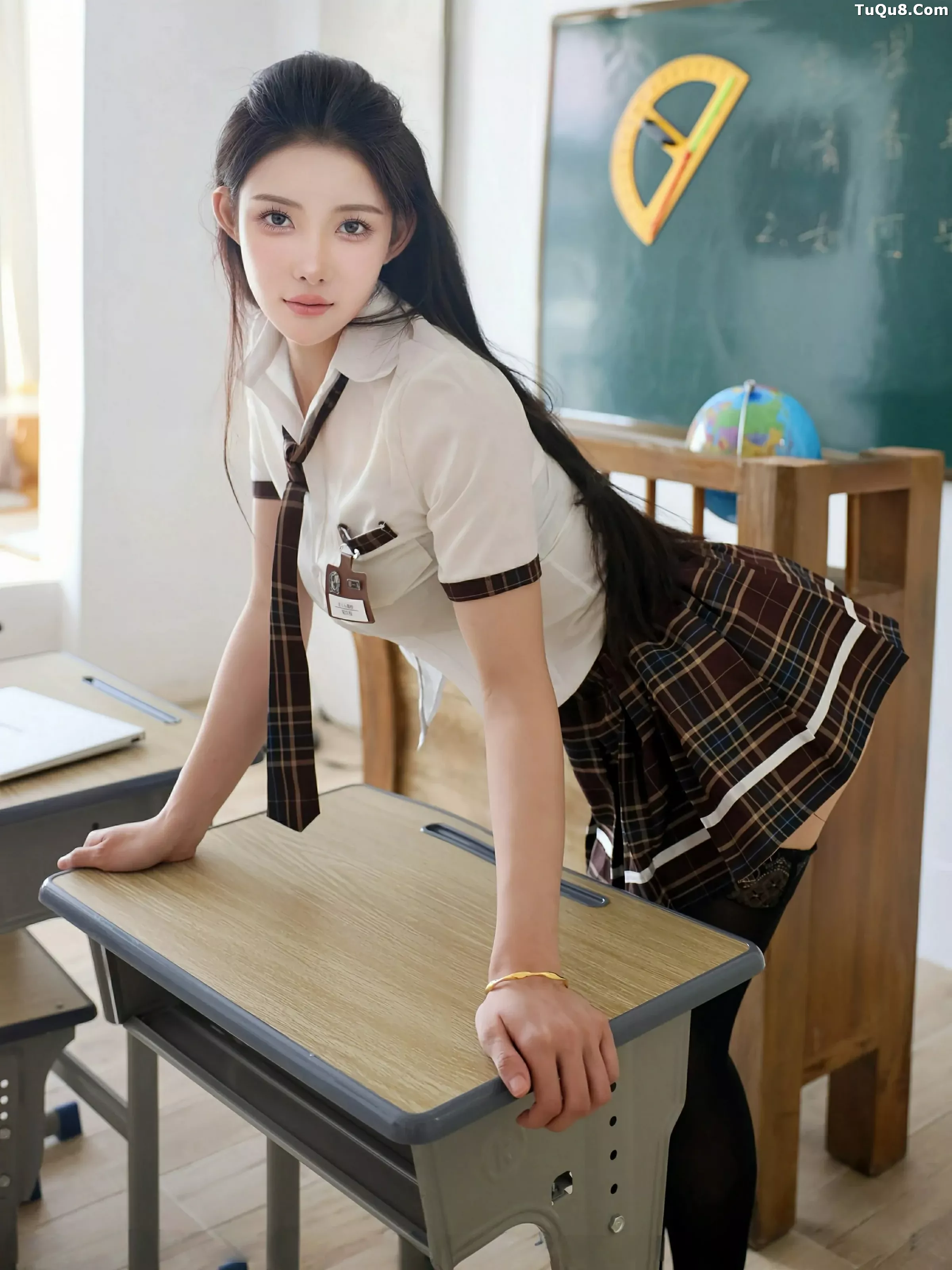 梨霜儿性感学妹制服露黑色内衣配黑丝袜秀凹凸身材绝美写真 第 17 张
