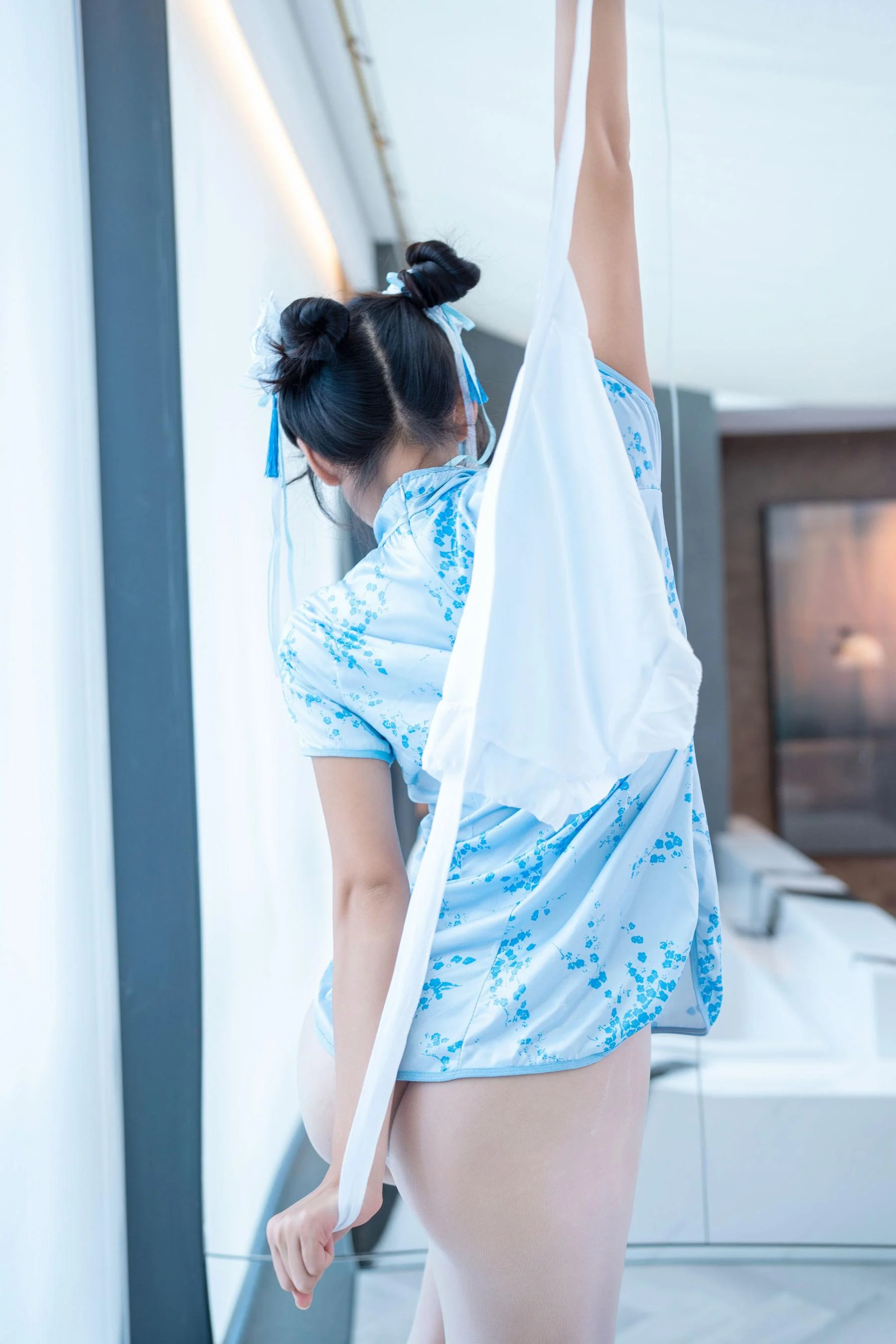 [秀人付费] 时安安 诱人私拍福利 春丽 第 110 张