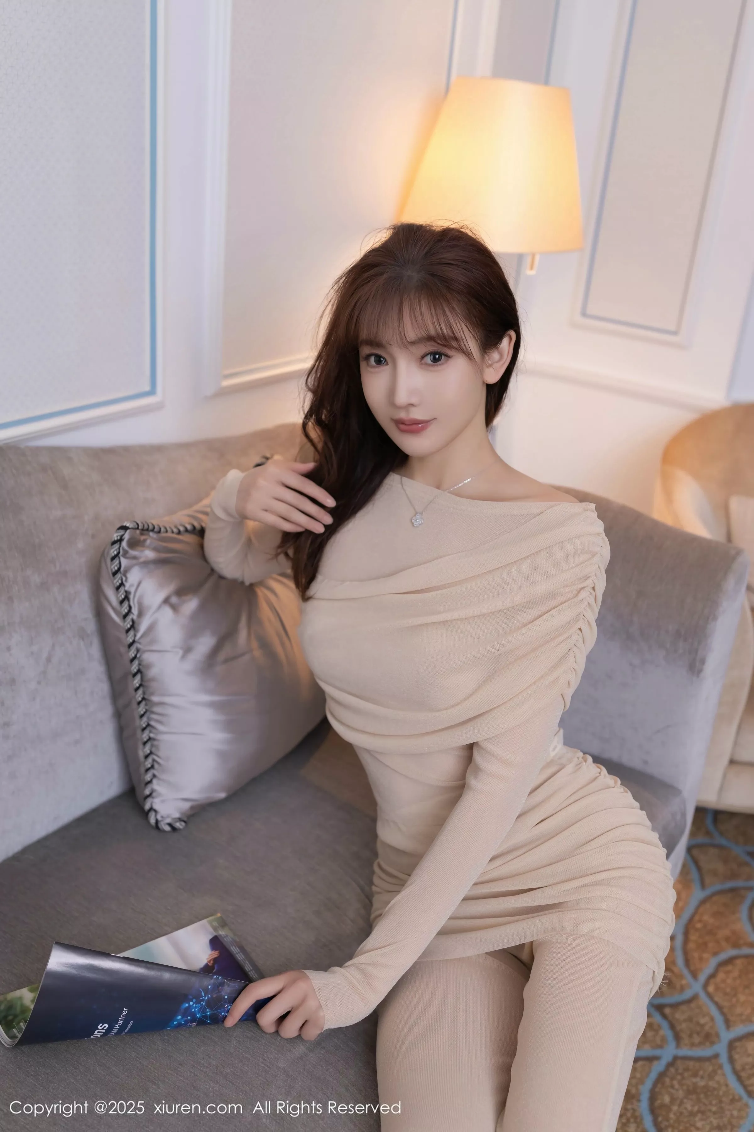 陆萱萱性感白色情趣内衣配白色丝袜秀柔美身材撩人绝美写真 第 1 张