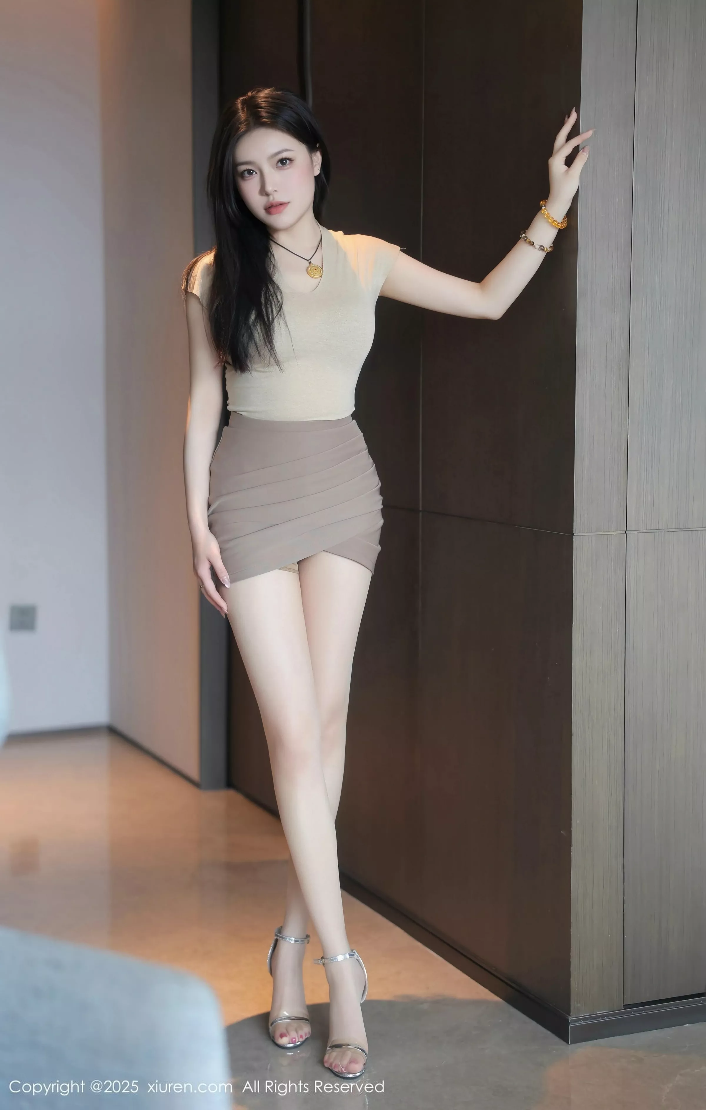 合集美女萱静互动情节私房性感OL服饰秀丰腴身材绝美写真 第 13 张