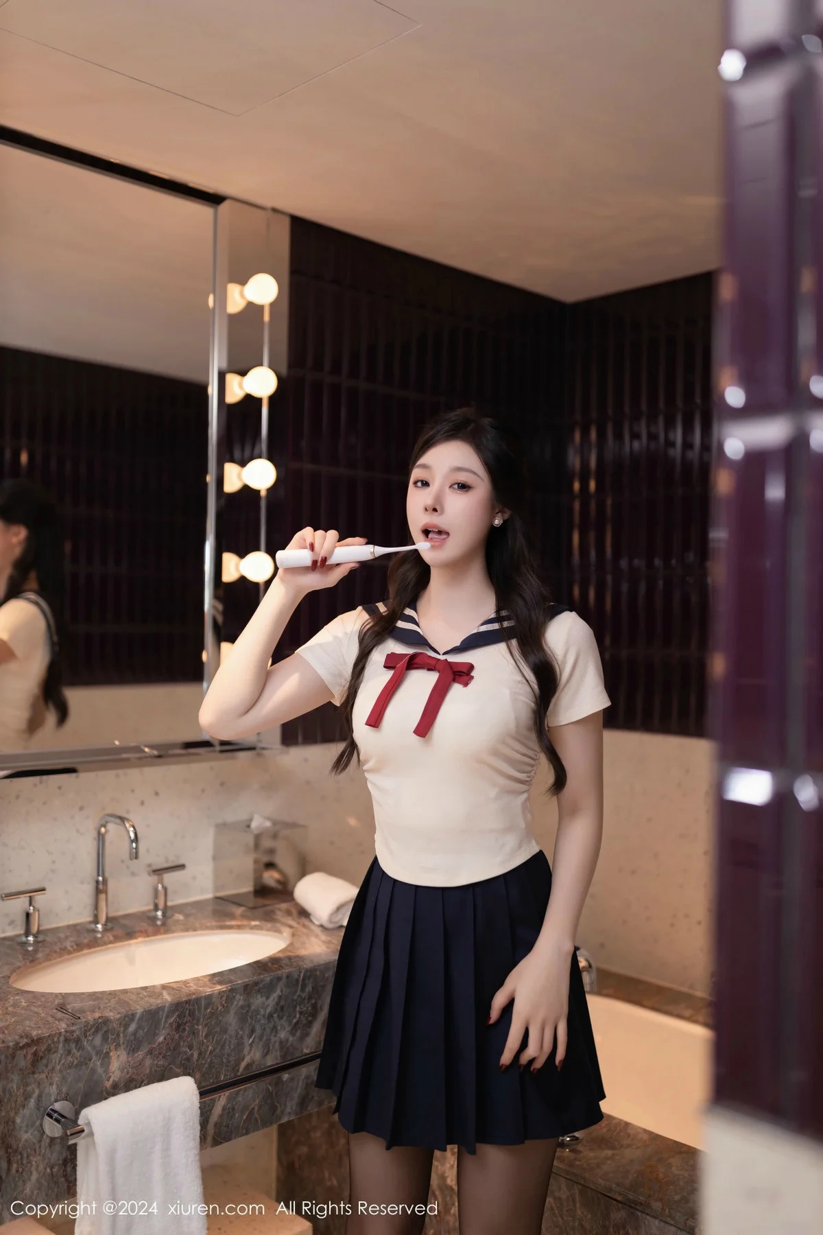 小逗逗性感JK制服露白色内衣配超薄黑丝秀曼妙身姿绝美写真 第 41 张