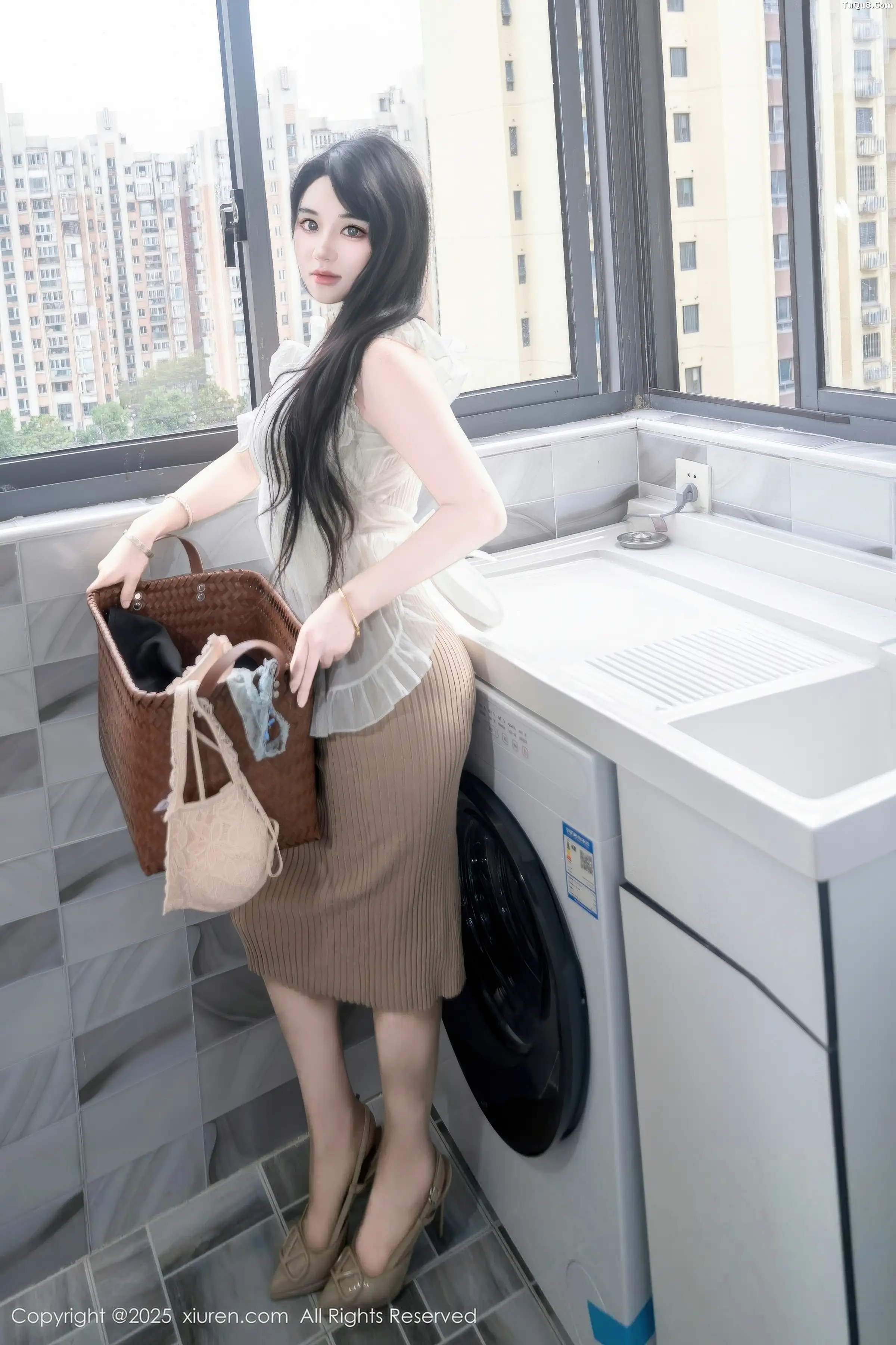 汐汐爱吃草莓性感薄纱露原色内衣秀完美身材迷人绝美写真 第 11 张