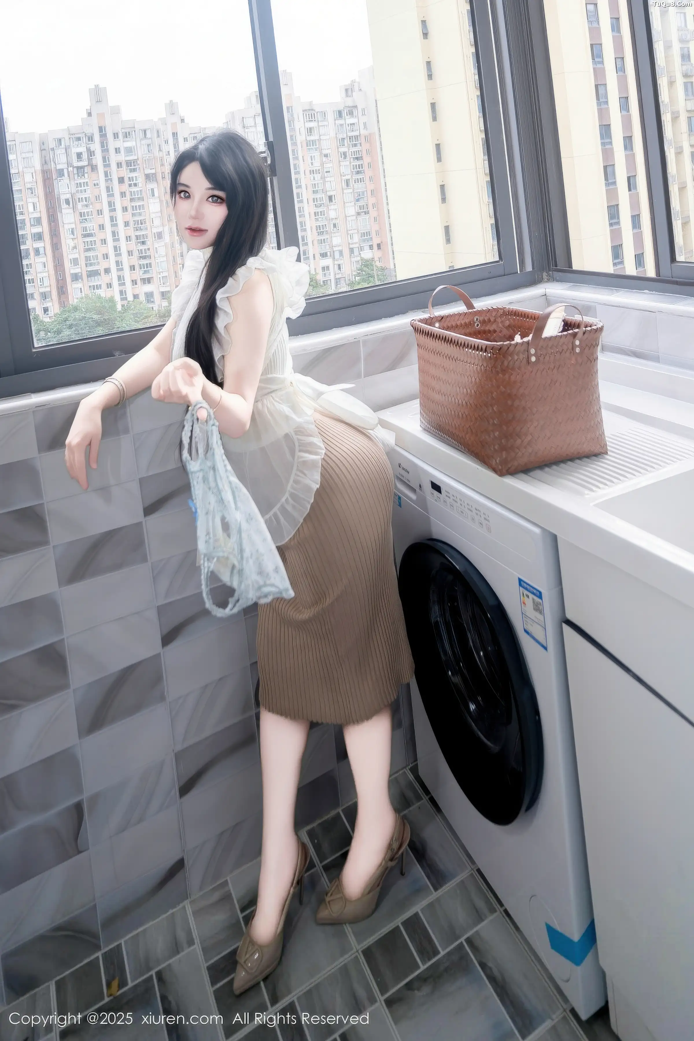 汐汐爱吃草莓性感薄纱露原色内衣秀完美身材迷人绝美写真 第 18 张