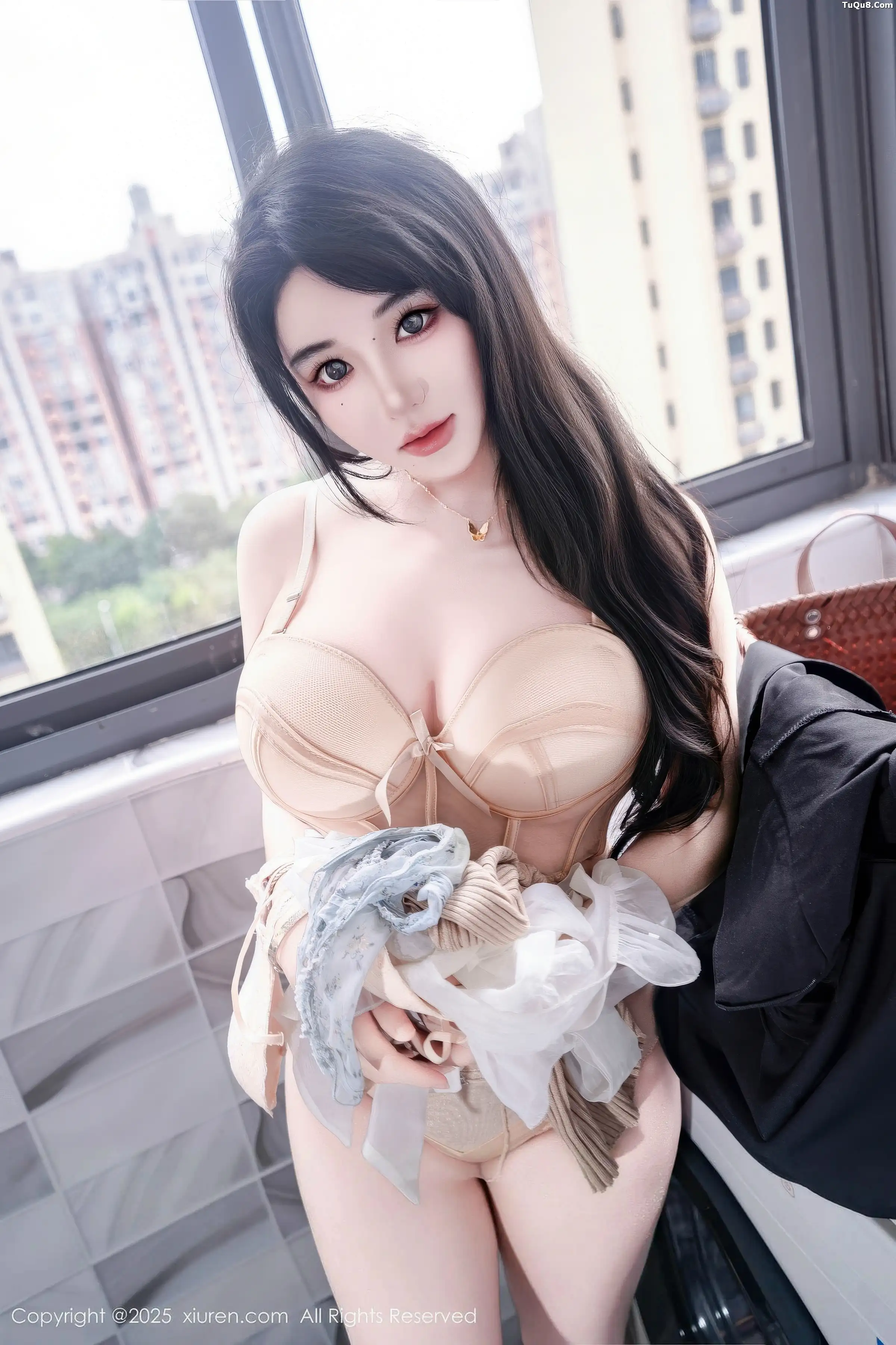 汐汐爱吃草莓性感薄纱露原色内衣秀完美身材迷人绝美写真 第 39 张