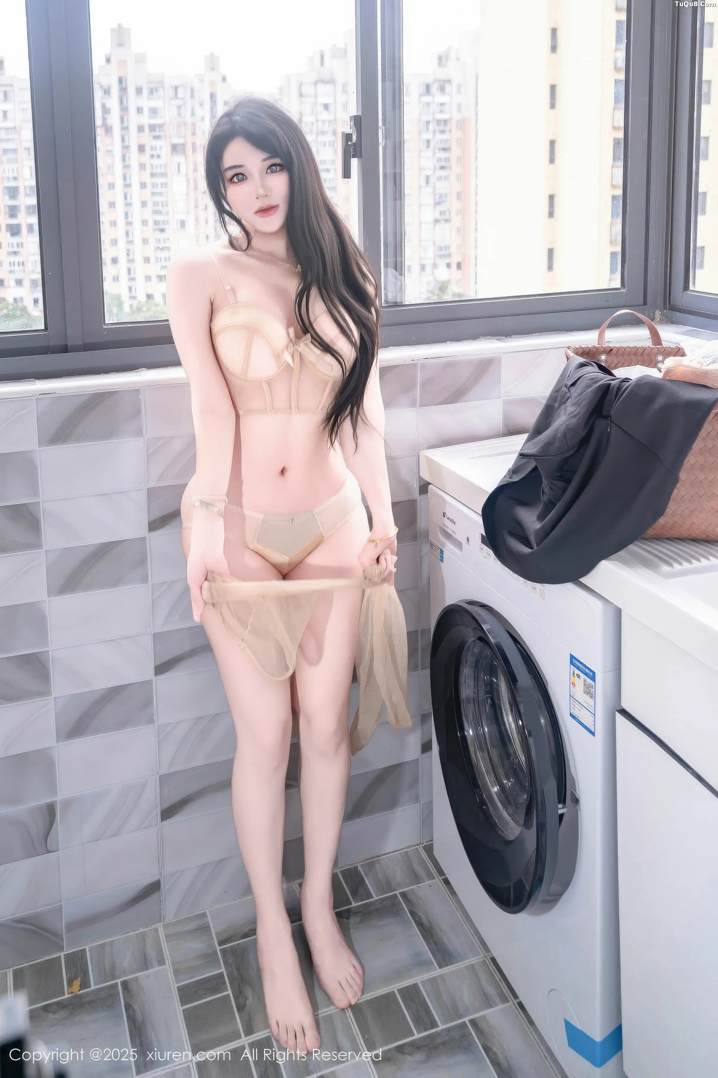 汐汐爱吃草莓性感薄纱露原色内衣秀完美身材迷人绝美写真 第 46 张