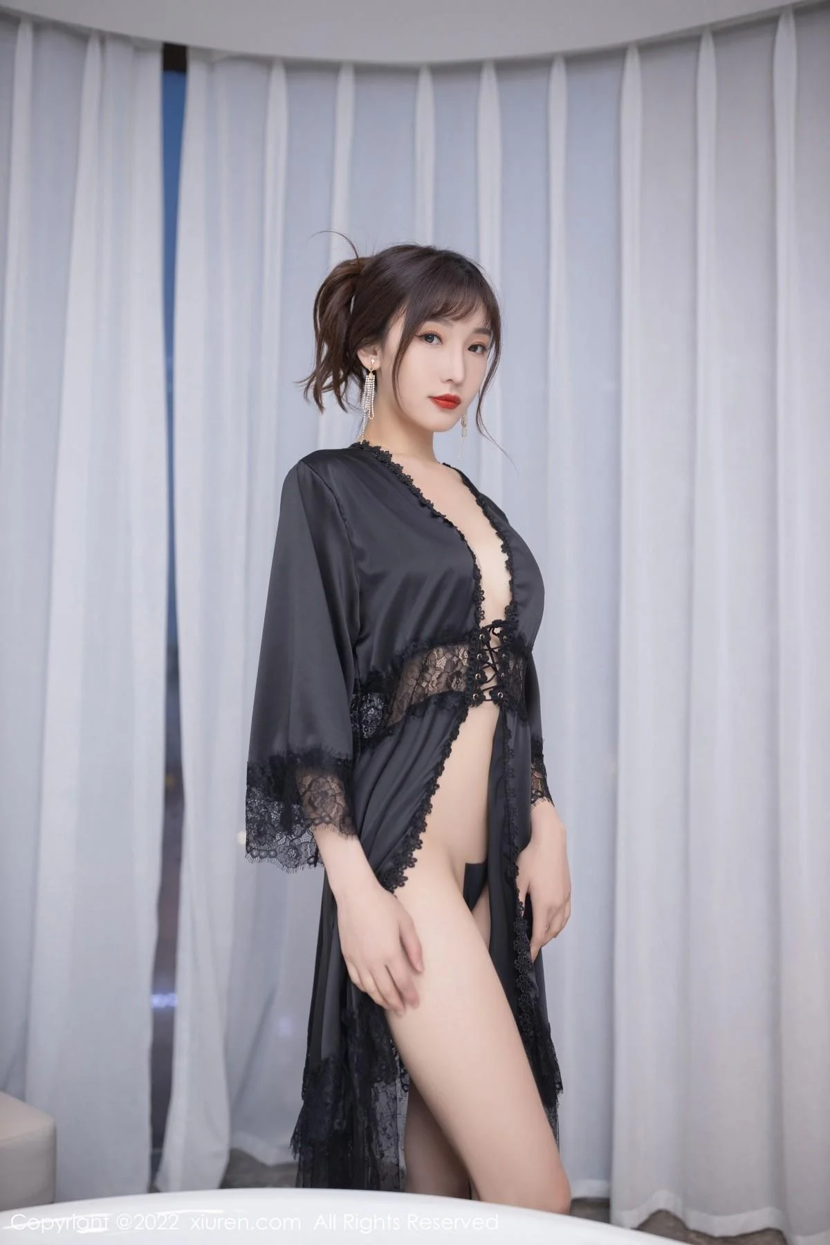 陆萱萱浴缸场景性感黑色情趣服饰秀完美身材惹火绝美写真 第 3 张