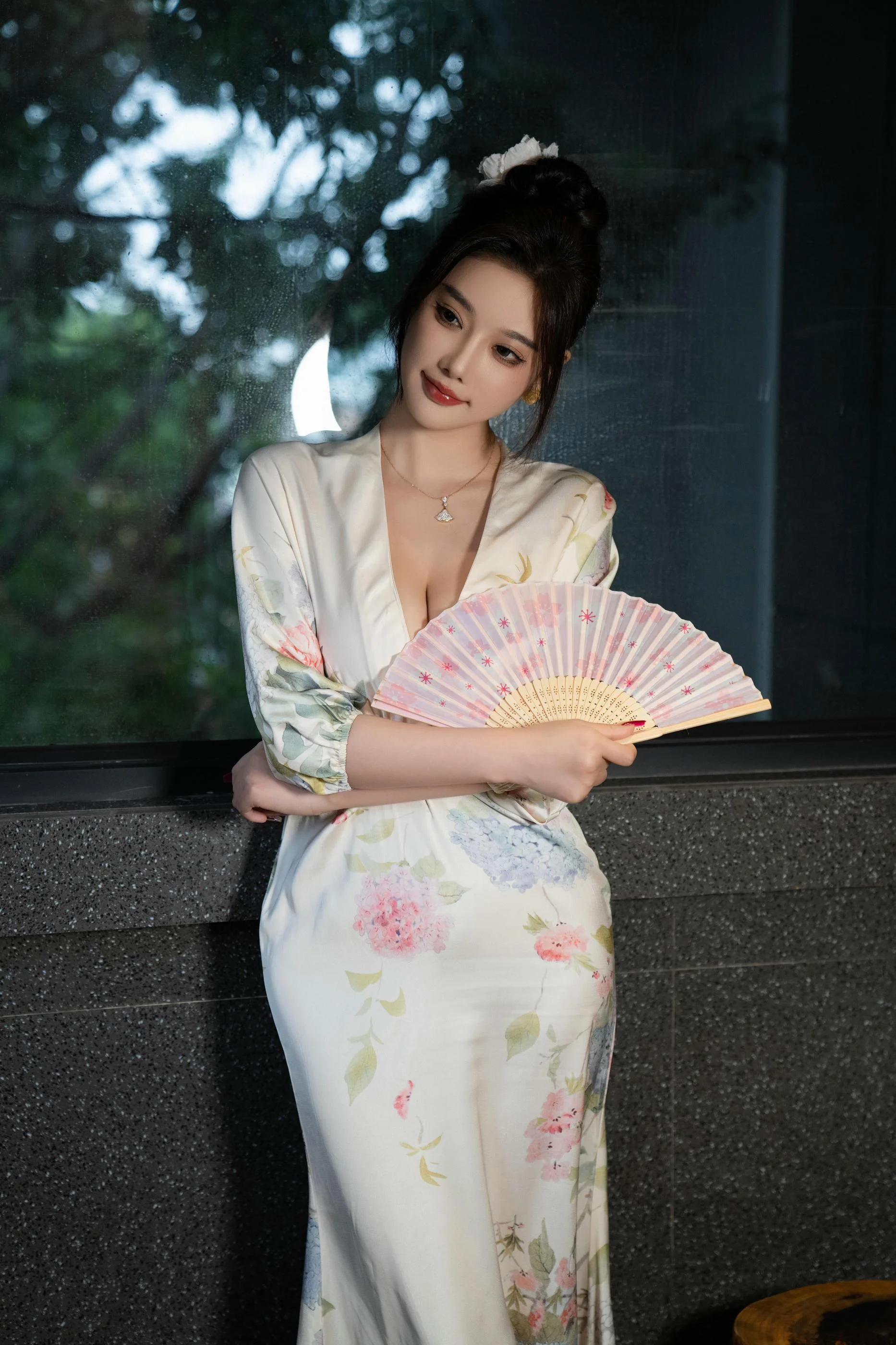 [秀人付费] 杨晨晨 诱人私拍福利 白色睡袍红色情趣 第 20 张