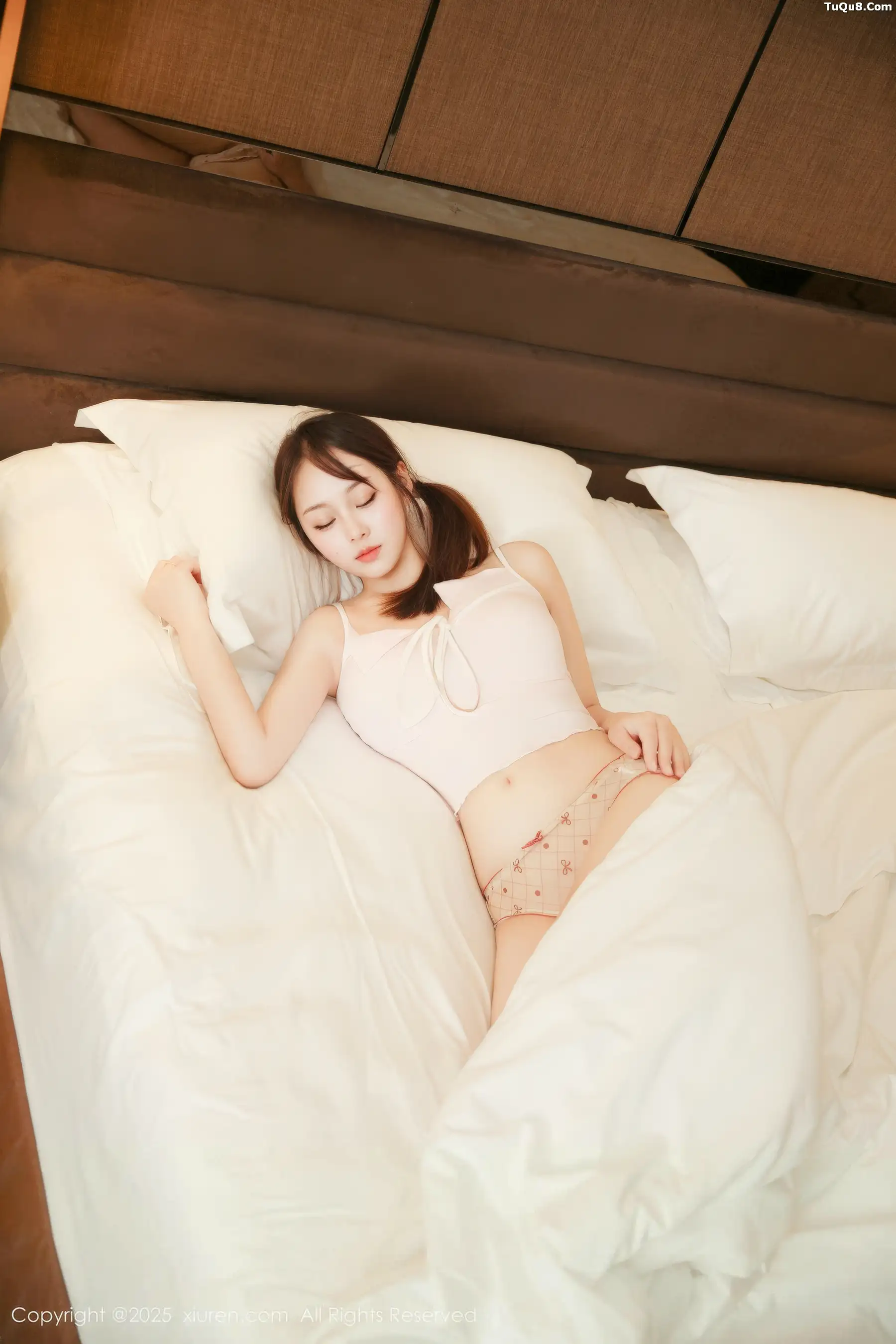 炎恬kitty性感粉色内衣配蓝色短裙秀曼妙身姿撩人绝美写真 第 65 张