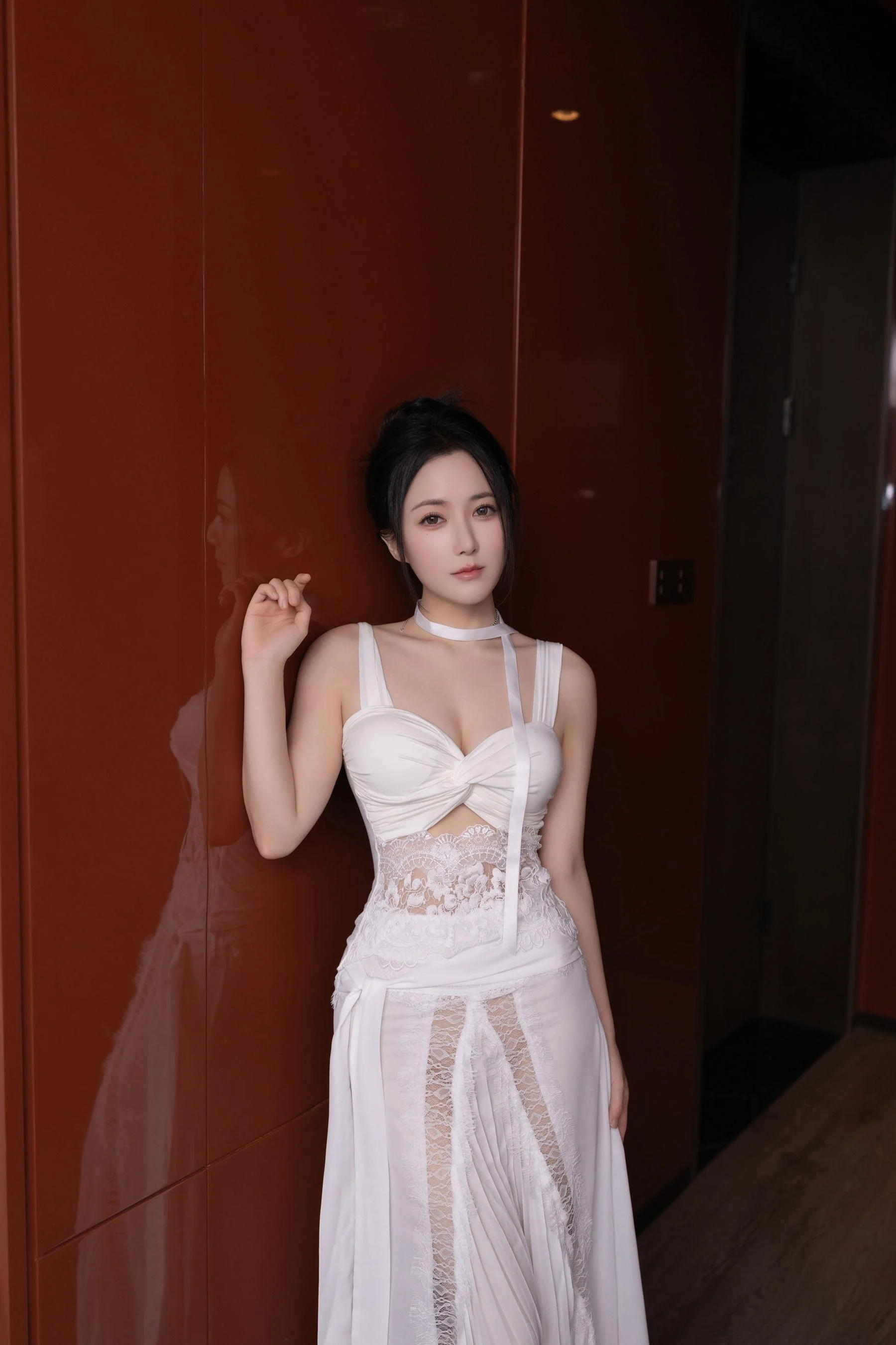 [秀人付费] 鱼子酱Fish 诱人私拍福利 白裙肉丝 第 29 张