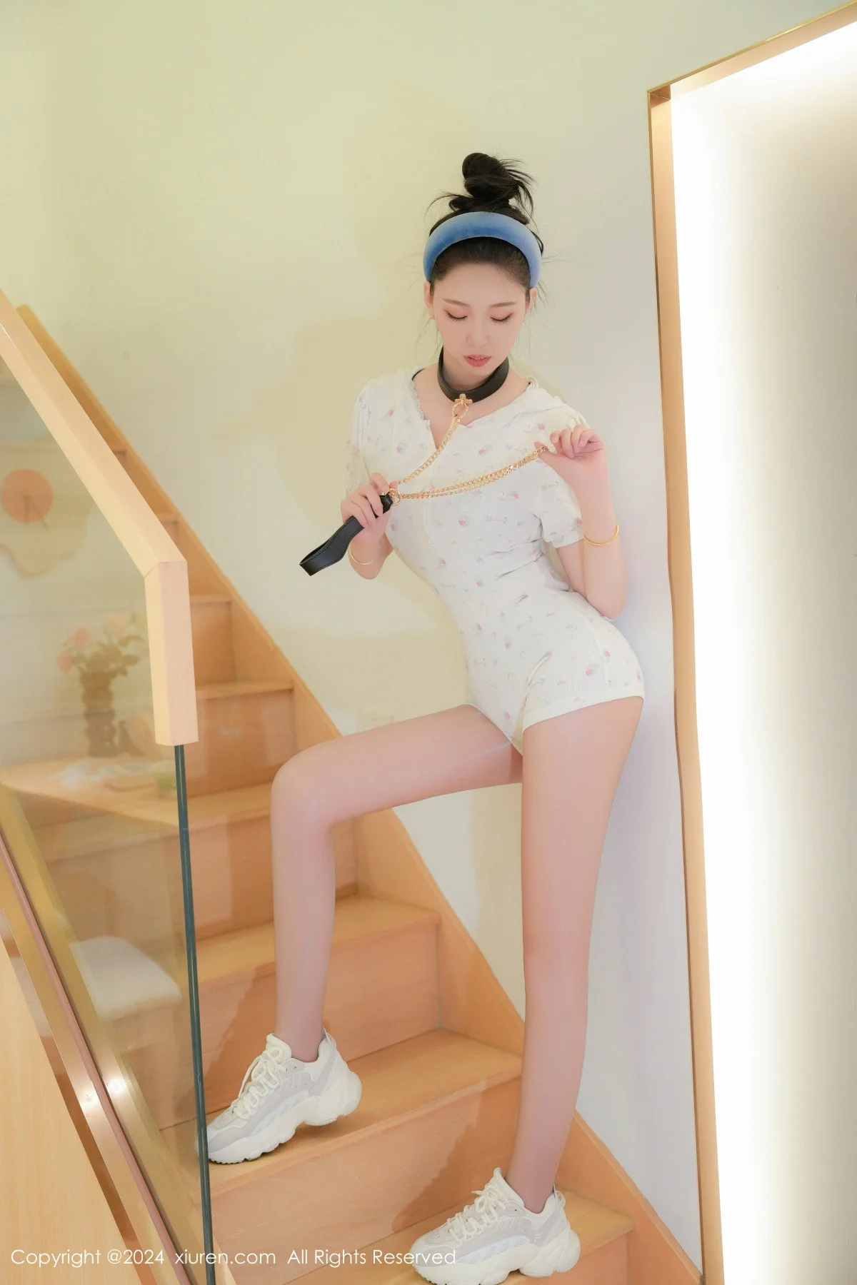 小波多私房性感白色上衣配白色丝袜秀凹凸身材惹火绝美写真 第 39 张