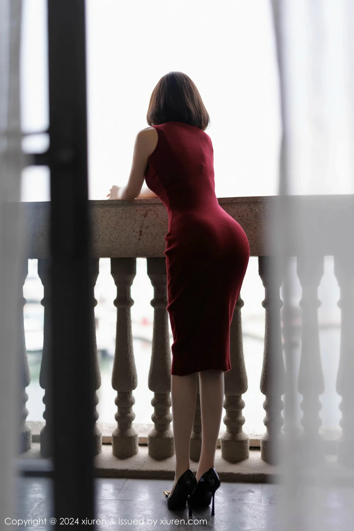 徐莉芝Booty红色连身裙露浅色内衣配超薄肉丝秀美腿绝美写真 第 47 张