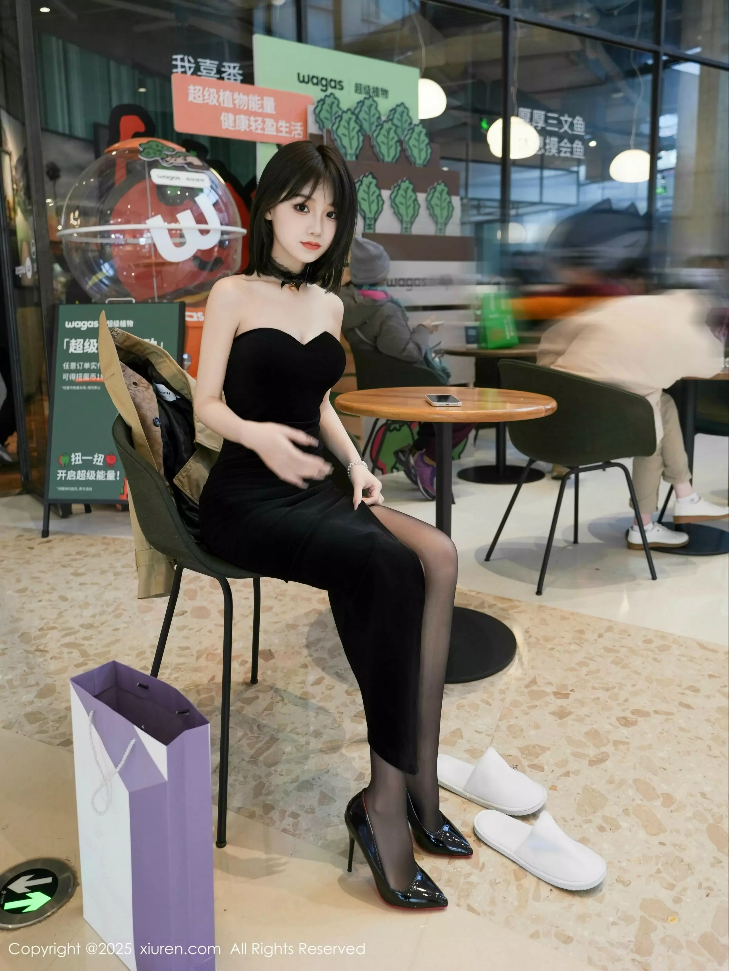 阿汁性感黑色礼服配超薄黑丝秀曼妙身姿完美绝美写真 第 10 张