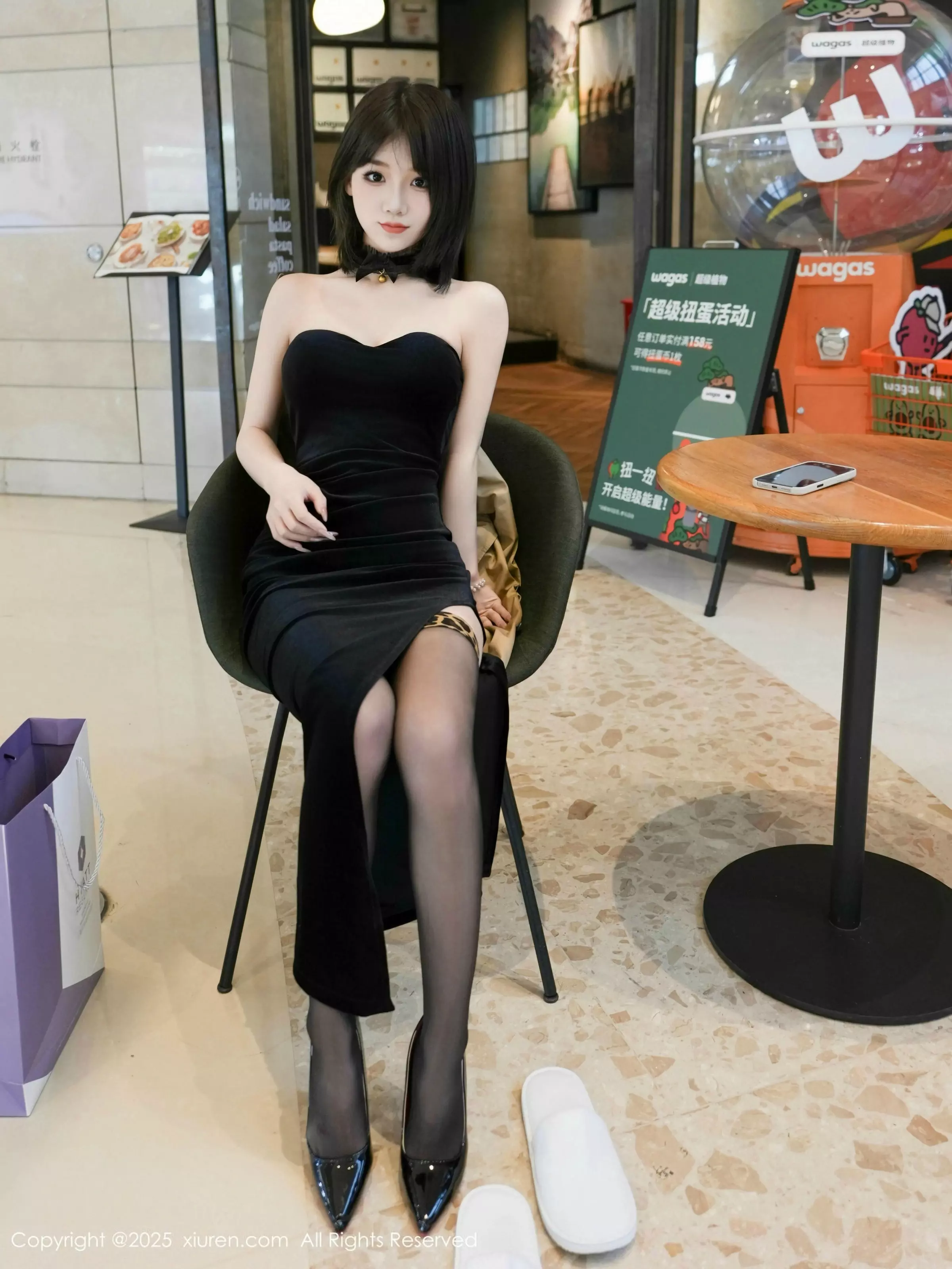 阿汁性感黑色礼服配超薄黑丝秀曼妙身姿完美绝美写真 第 11 张