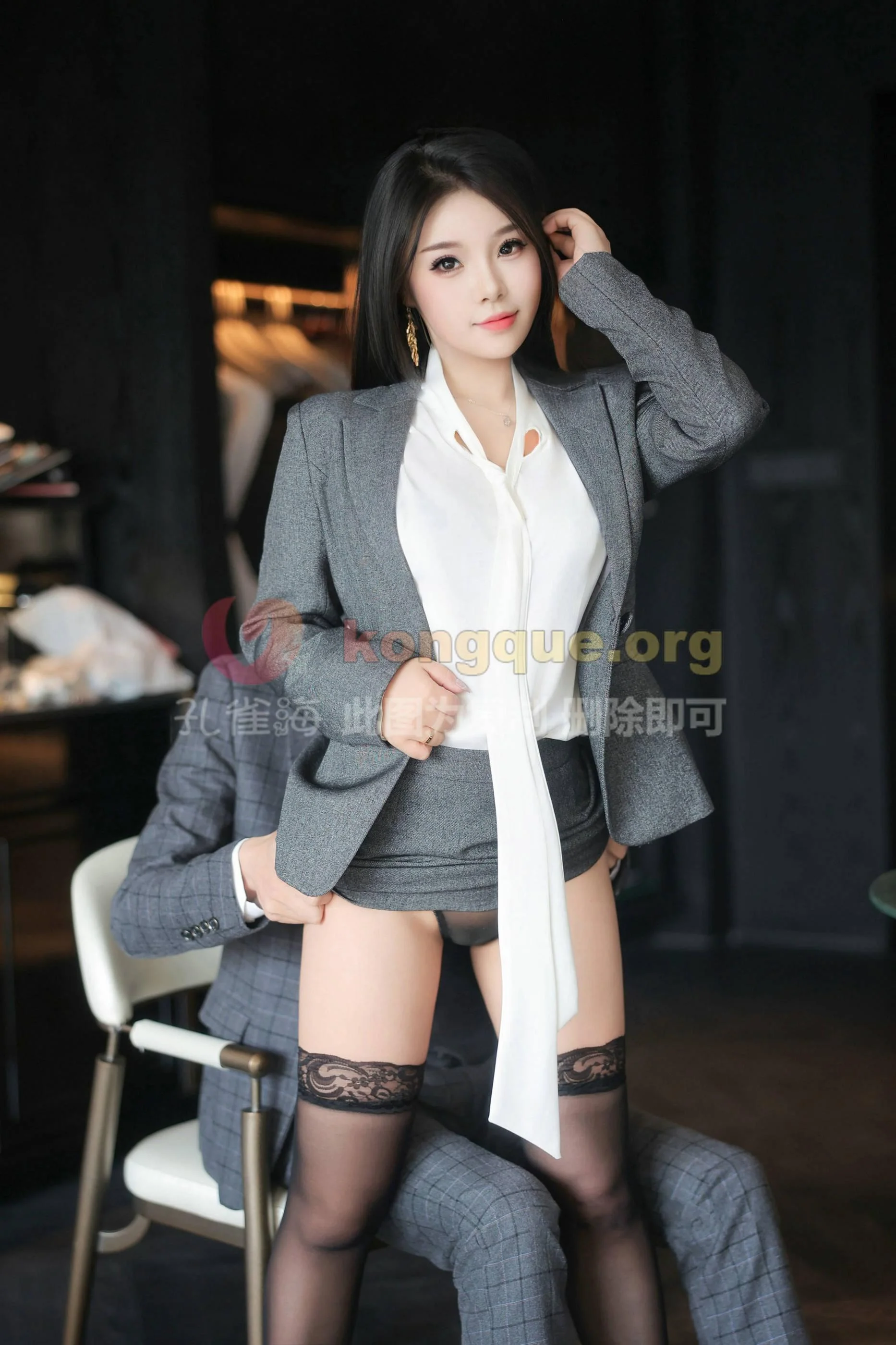 [秀人付费] 麦田 诱人私拍福利 职业OL制服 第 22 张