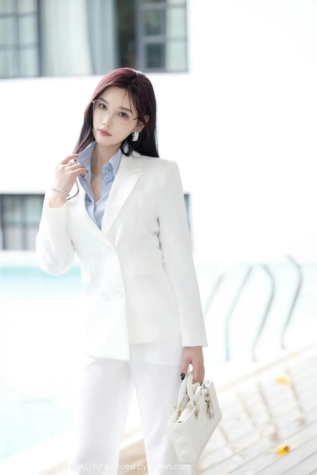 杨晨晨Yome脱OL制服露黑色轻透内衣配超薄肉丝绝美写真 第 20 张