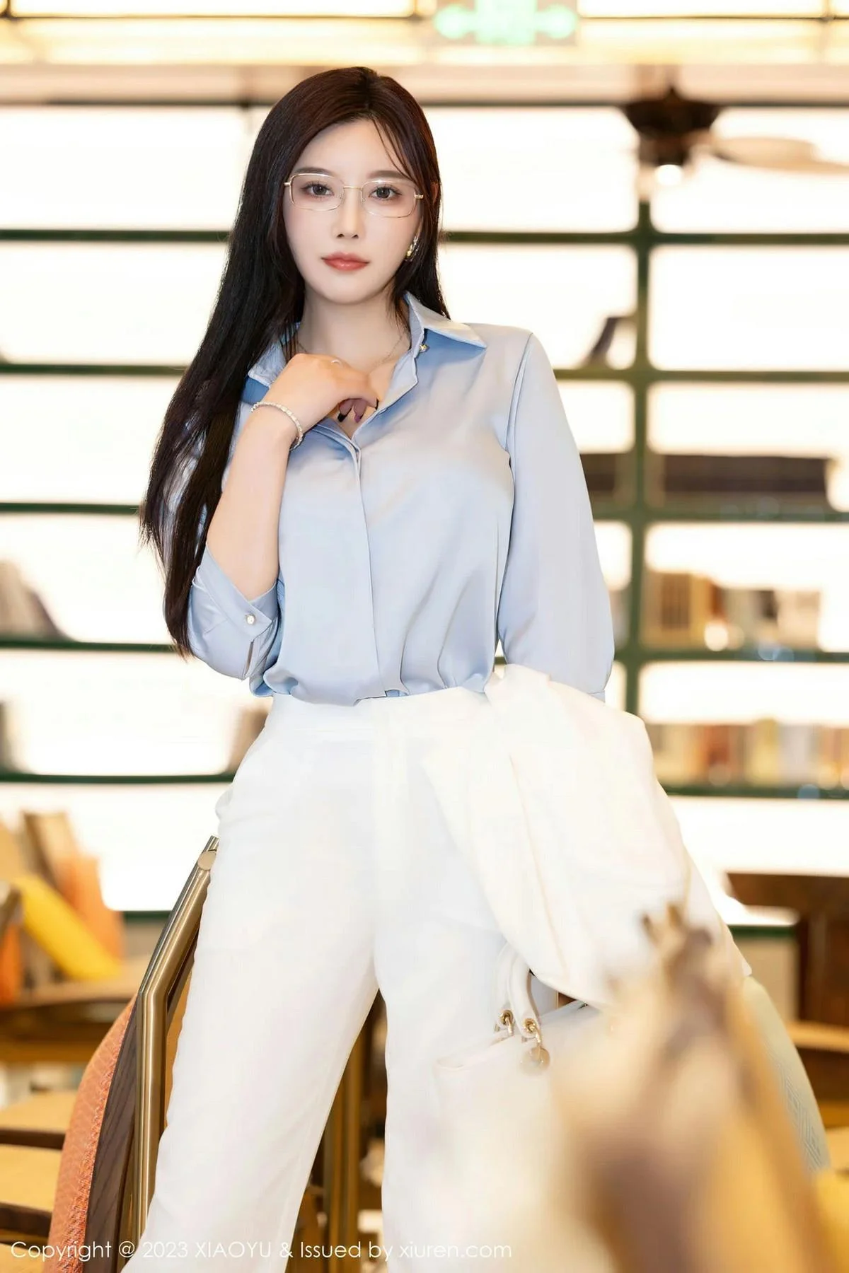 杨晨晨Yome脱OL制服露黑色轻透内衣配超薄肉丝绝美写真 第 33 张