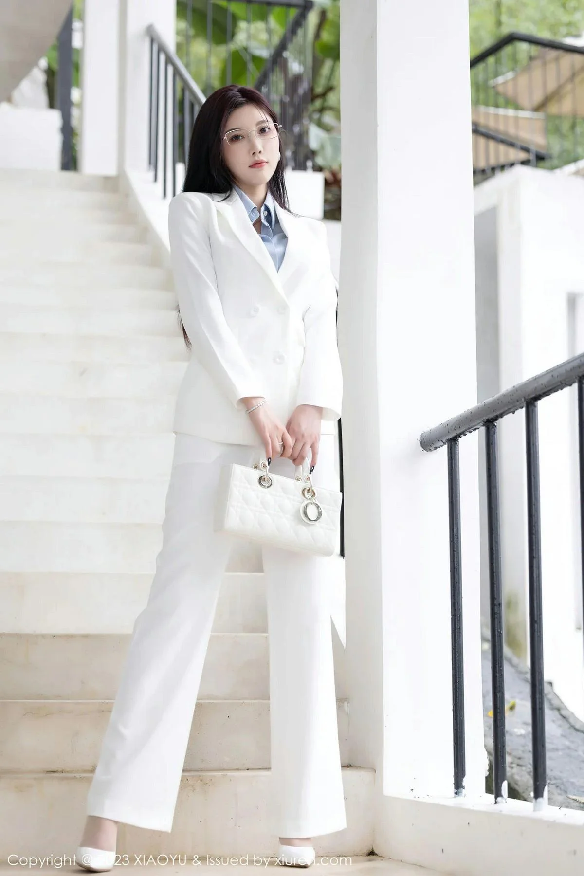 杨晨晨Yome脱OL制服露黑色轻透内衣配超薄肉丝绝美写真 第 9 张