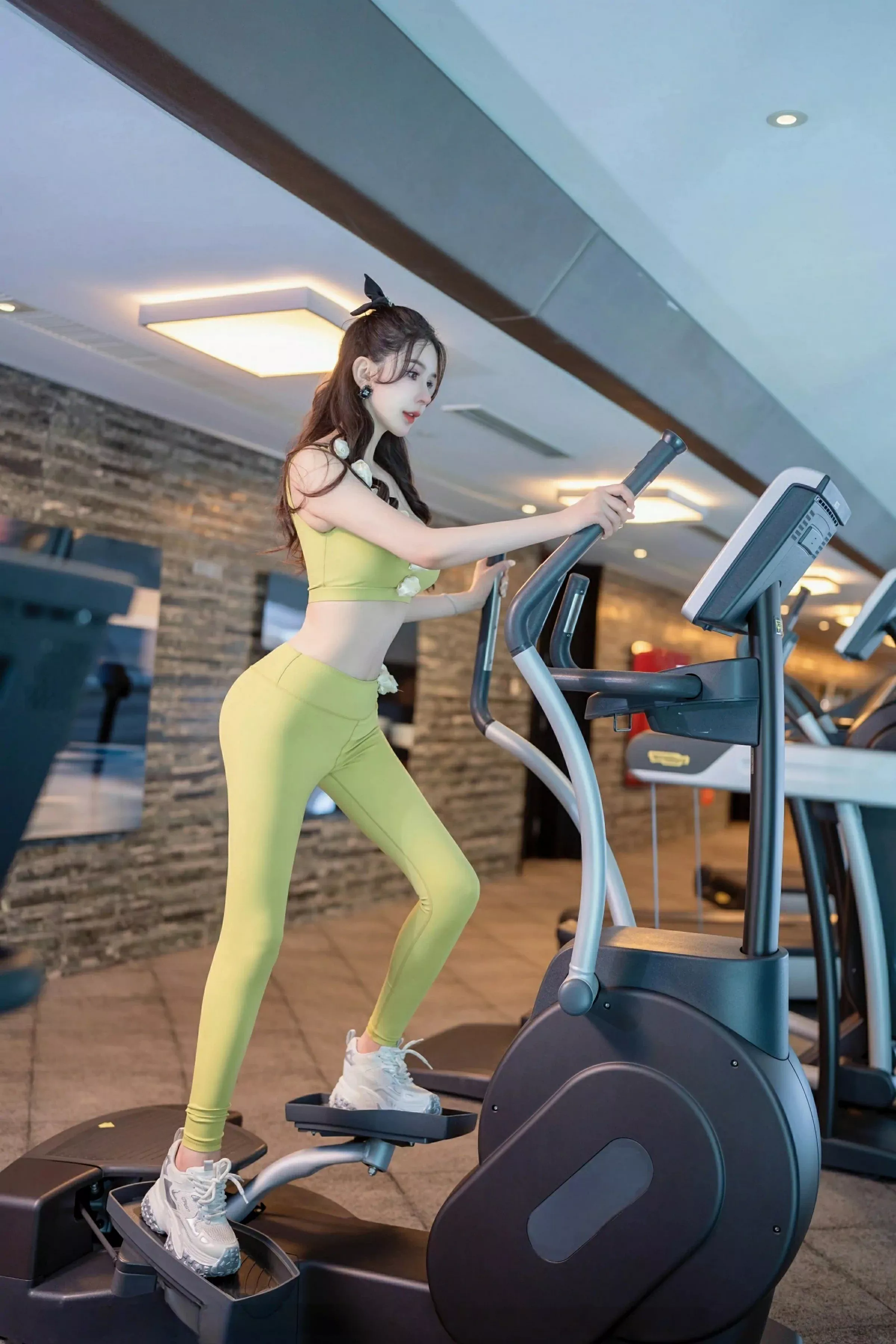合集李丽莎性感紧身运动套装秀完美身材惹火绝美写真 第 56 张