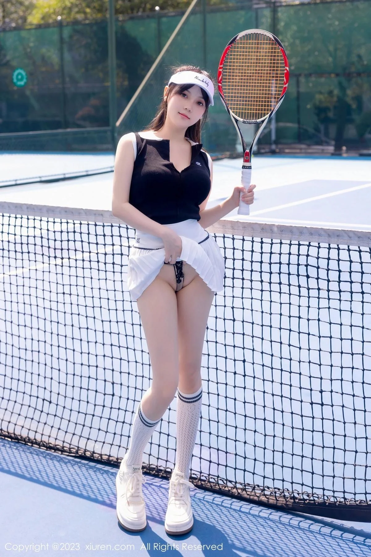豆瓣酱性感白色短裙网球运动服饰秀翘臀美腿撩人绝美写真 第 13 张