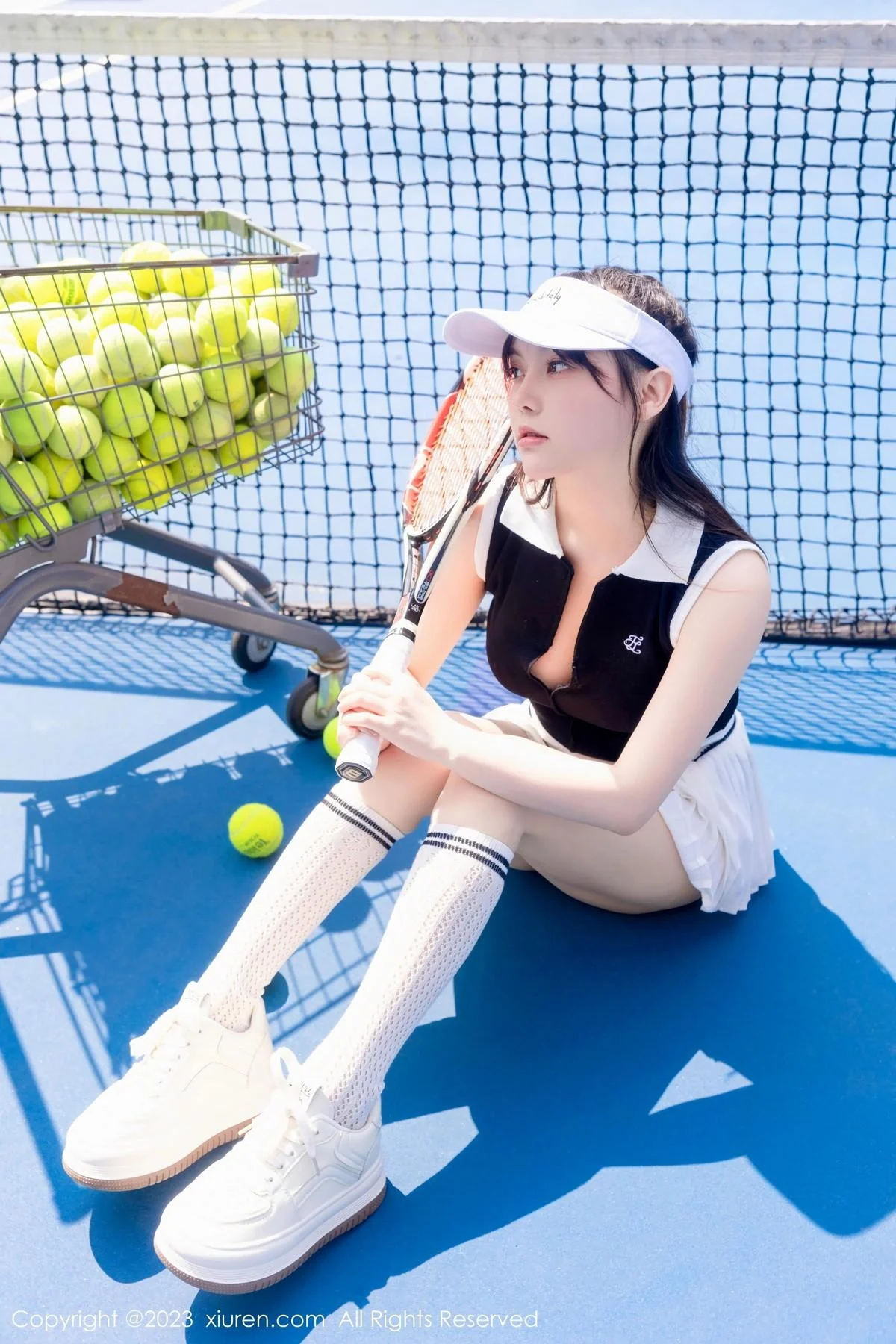豆瓣酱性感白色短裙网球运动服饰秀翘臀美腿撩人绝美写真 第 24 张