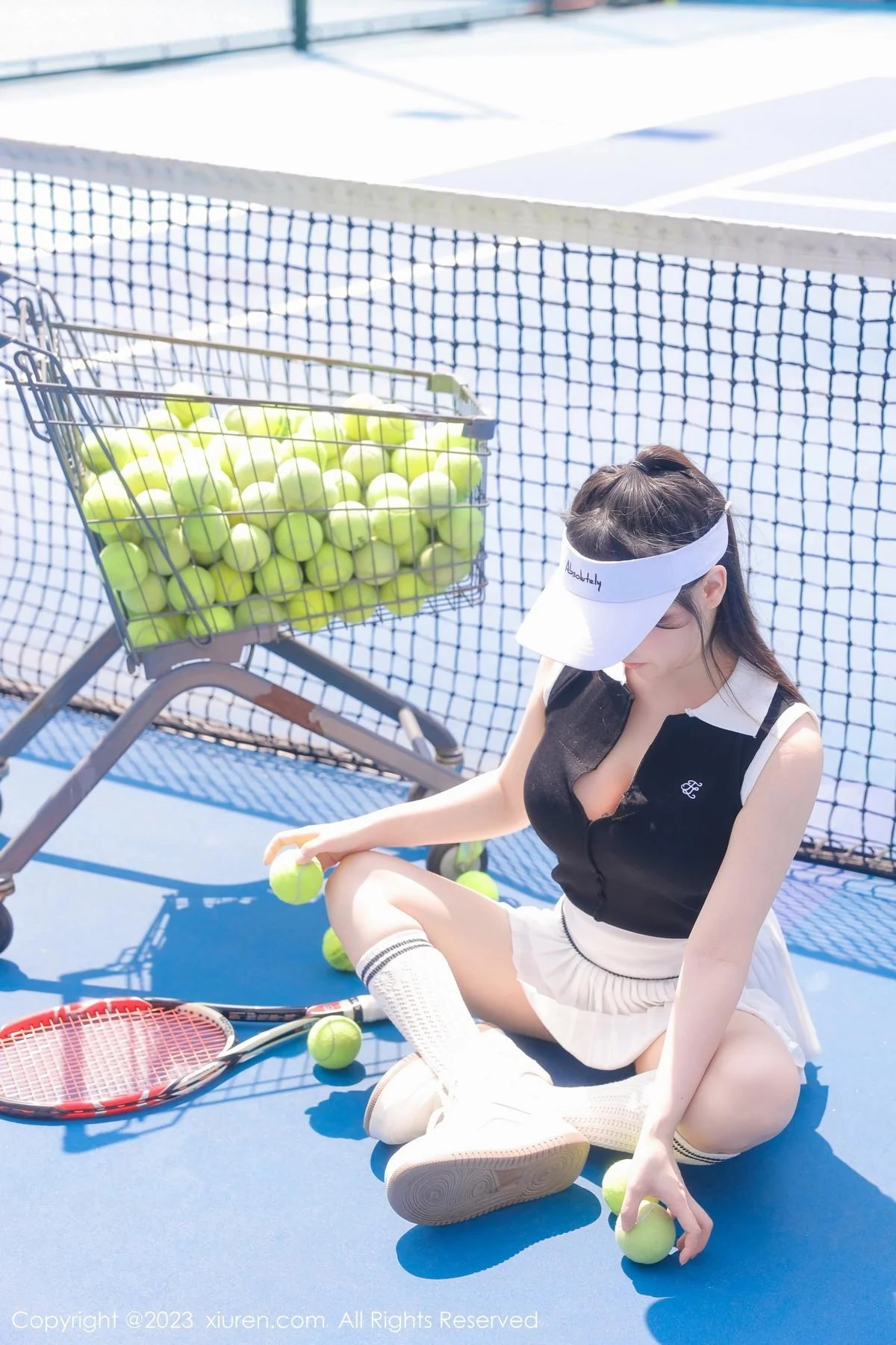豆瓣酱性感白色短裙网球运动服饰秀翘臀美腿撩人绝美写真 第 25 张