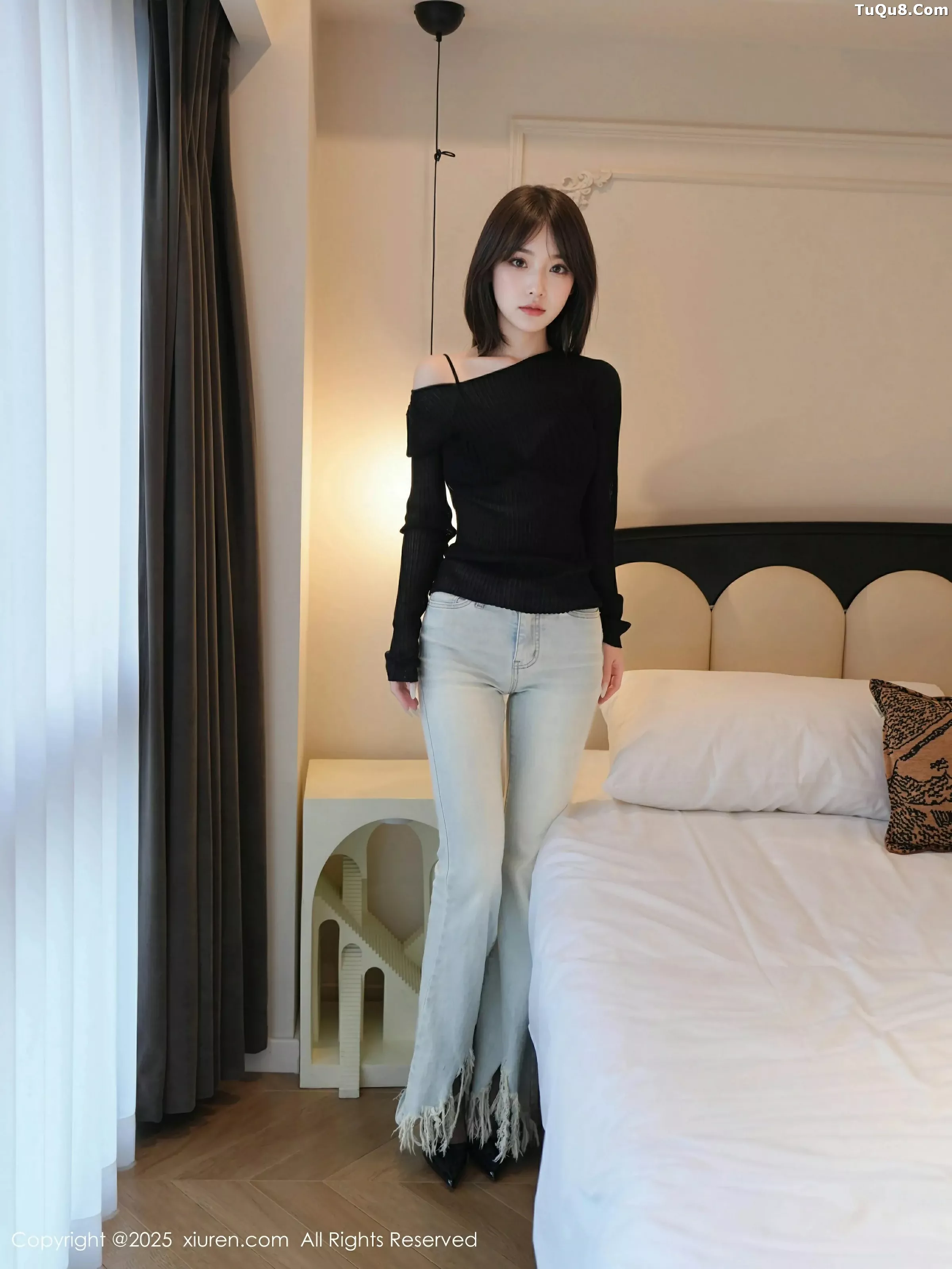 汁汁性感蓝色牛仔裤露超薄无内黑丝秀曼妙身姿绝美写真 第 9 张
