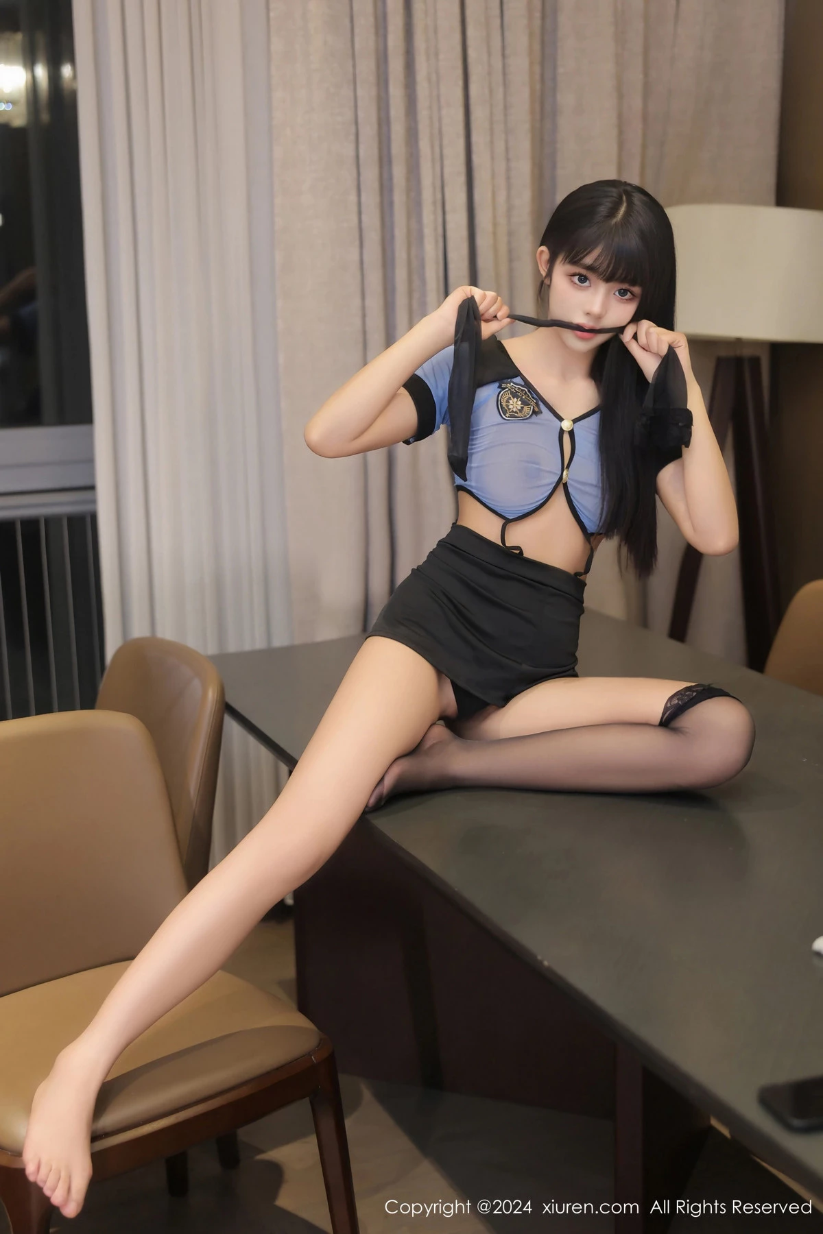 美少女@性感浅蓝色T恤配短裙露黑丝袜秀美腿绝美写真 第 138 张