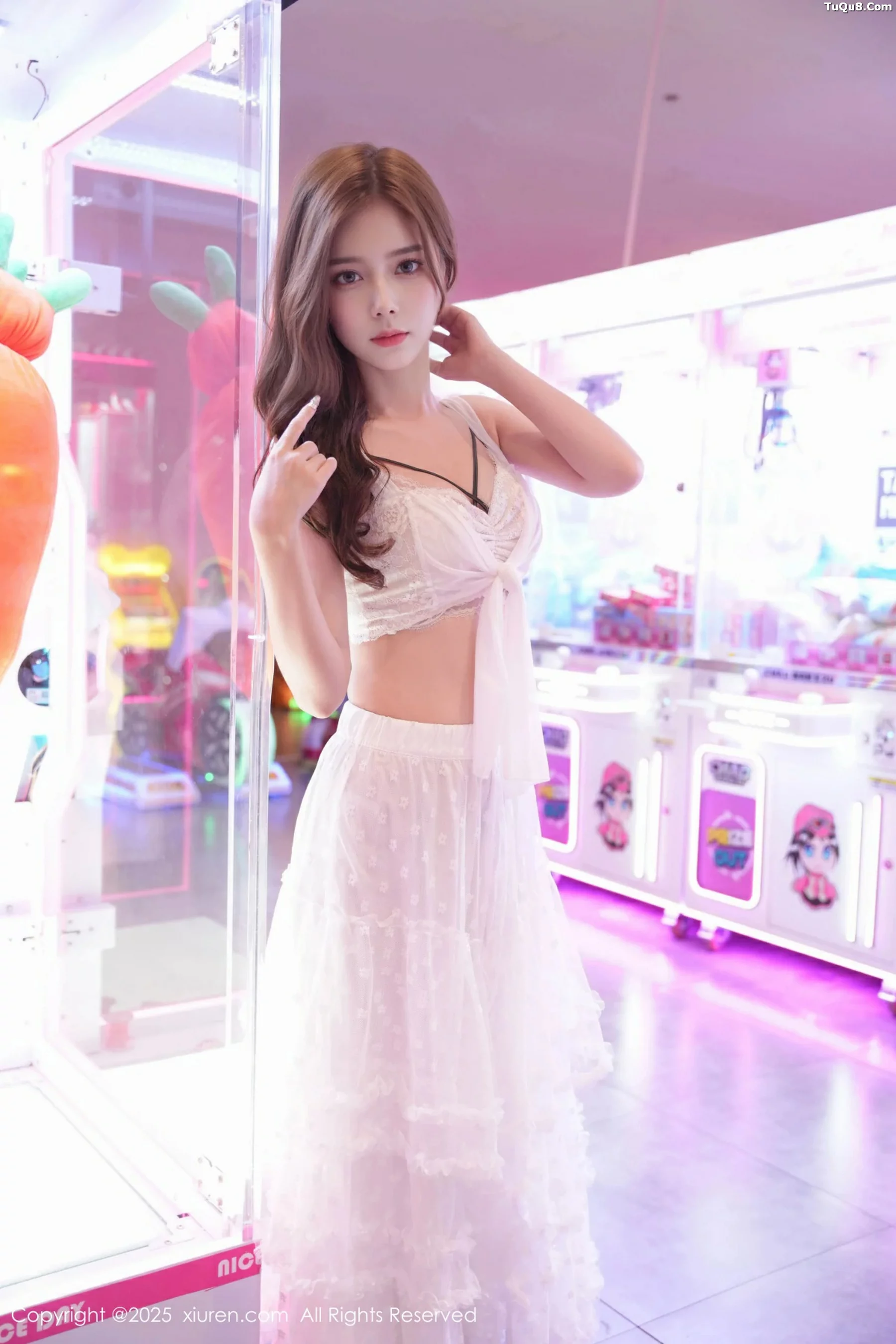 拍黄瓜girl性感白色连衣裙露白色内衣秀曼妙身材绝美写真 第 21 张