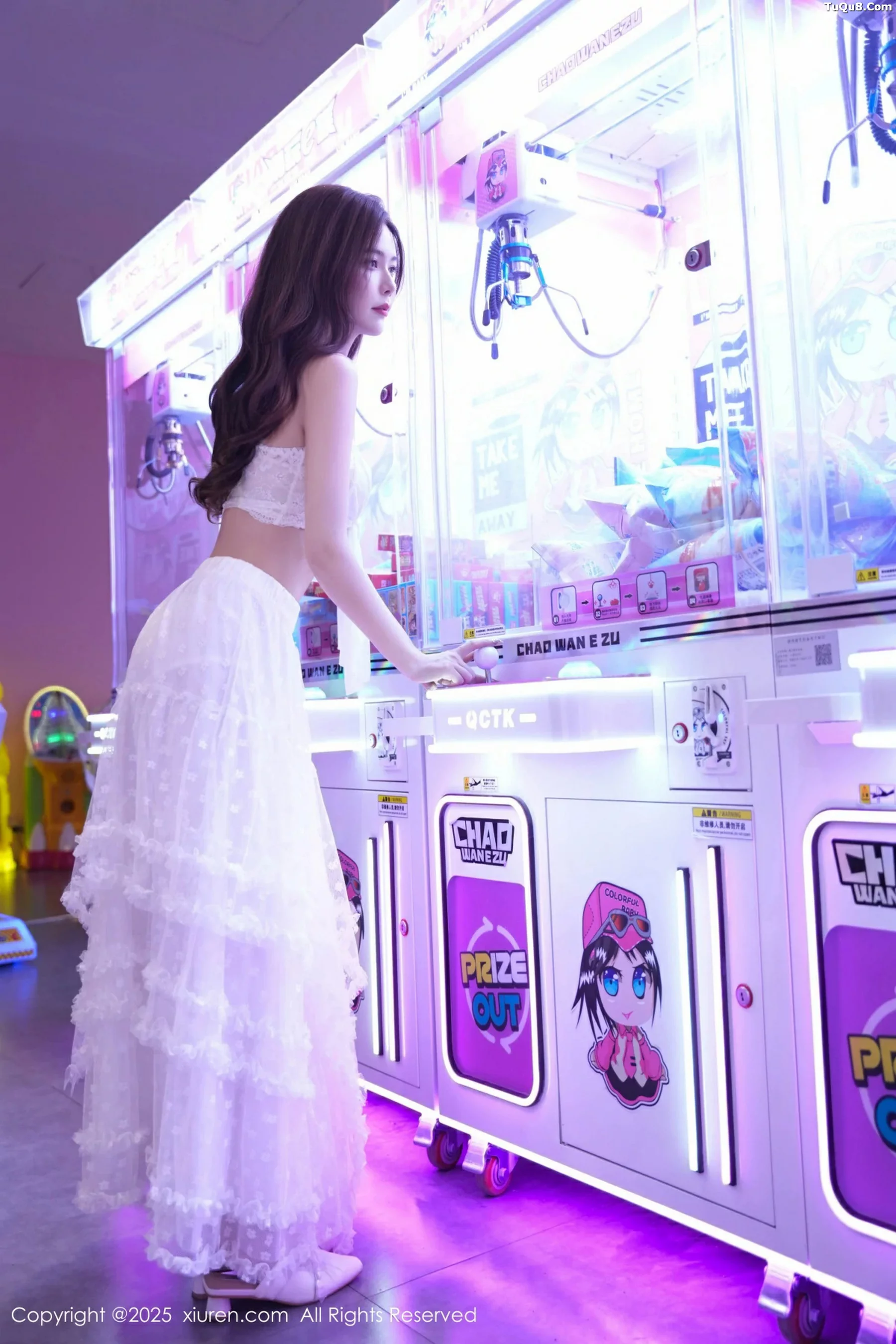 拍黄瓜girl性感白色连衣裙露白色内衣秀曼妙身材绝美写真 第 8 张