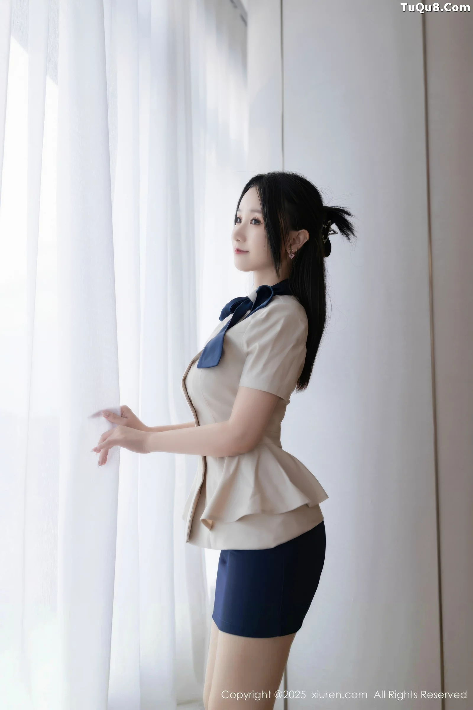 杏子Yada性感OL服饰配超薄肉丝秀曼妙身姿撩人绝美写真 第 12 张