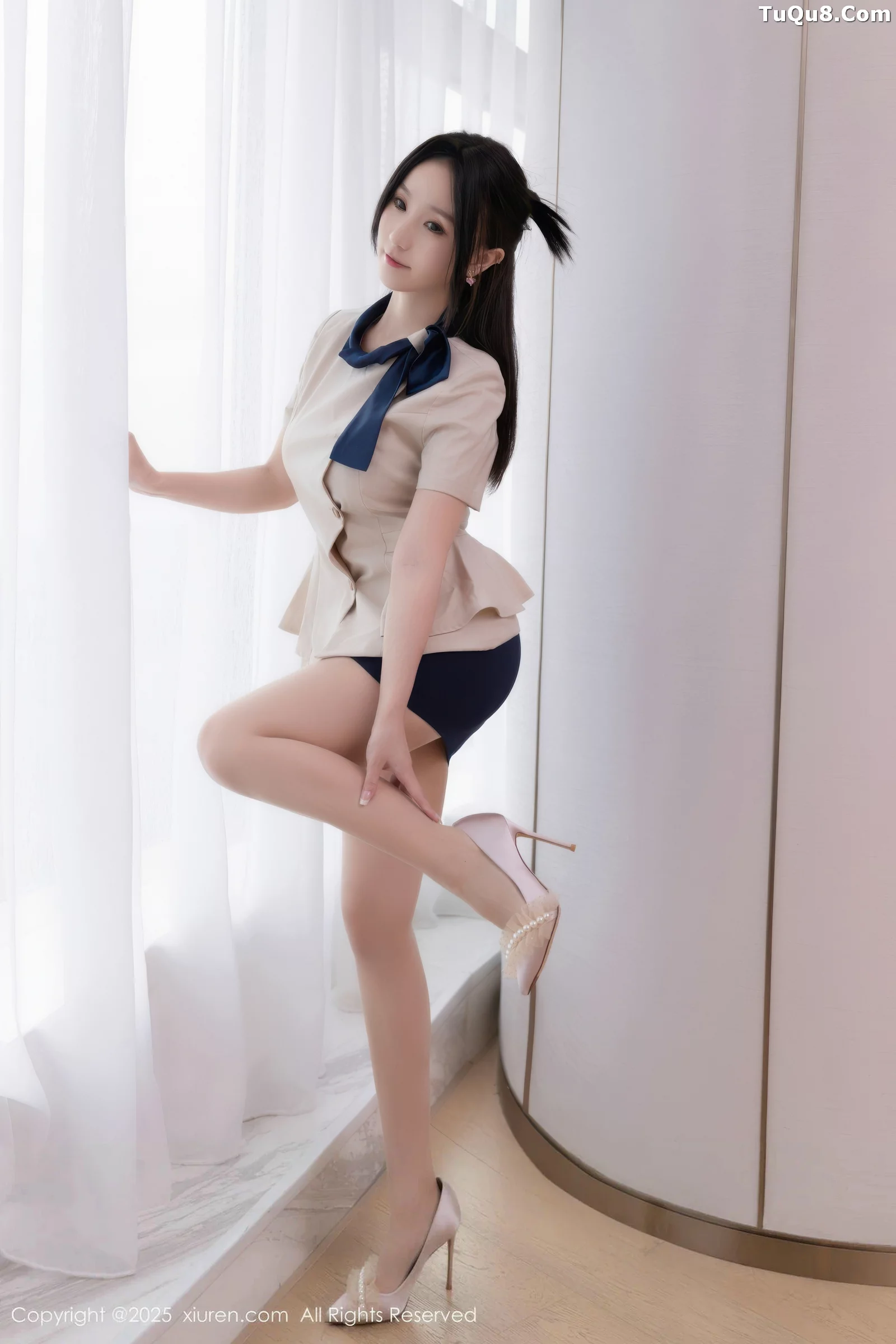 杏子Yada性感OL服饰配超薄肉丝秀曼妙身姿撩人绝美写真 第 13 张