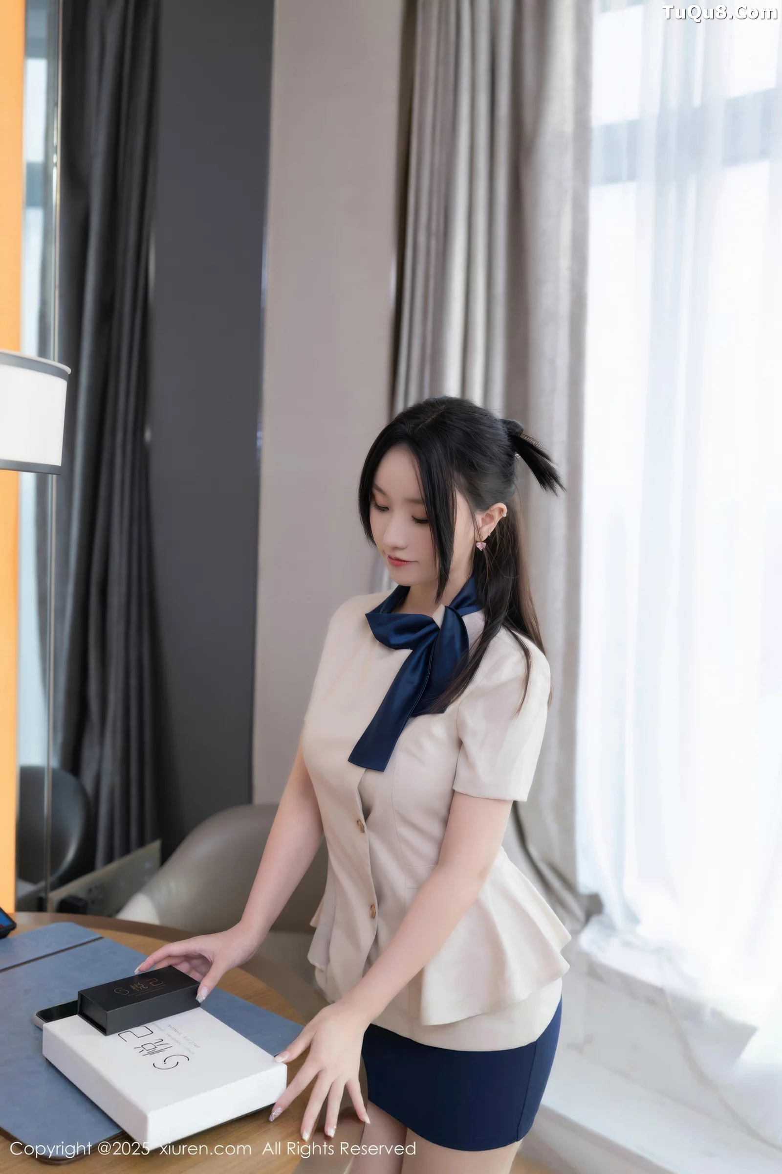 杏子Yada性感OL服饰配超薄肉丝秀曼妙身姿撩人绝美写真 第 16 张