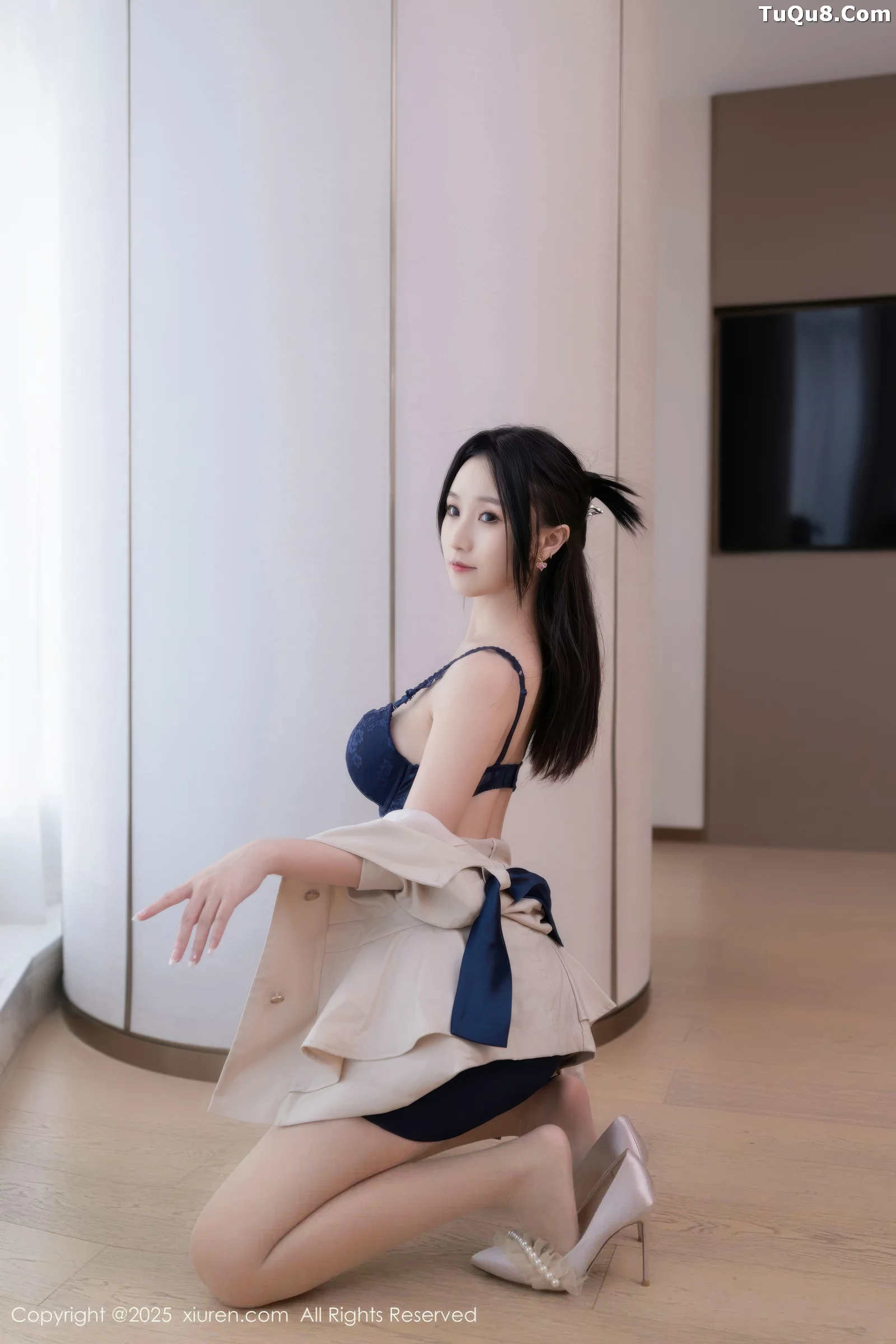 杏子Yada性感OL服饰配超薄肉丝秀曼妙身姿撩人绝美写真 第 52 张