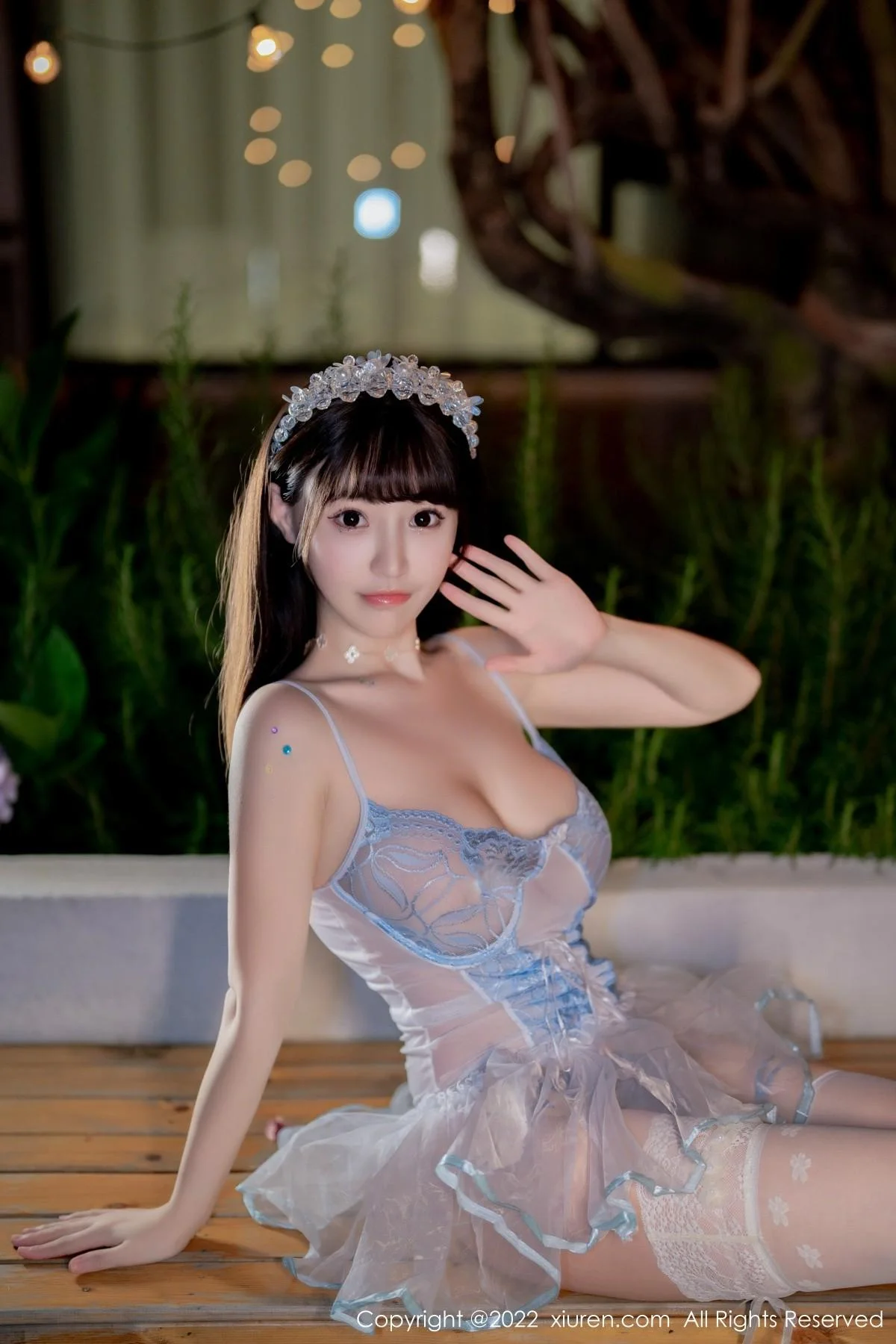 朱可儿Flora大理旅拍白色轻透公主裙配白丝袜丰满绝美写真 第 21 张