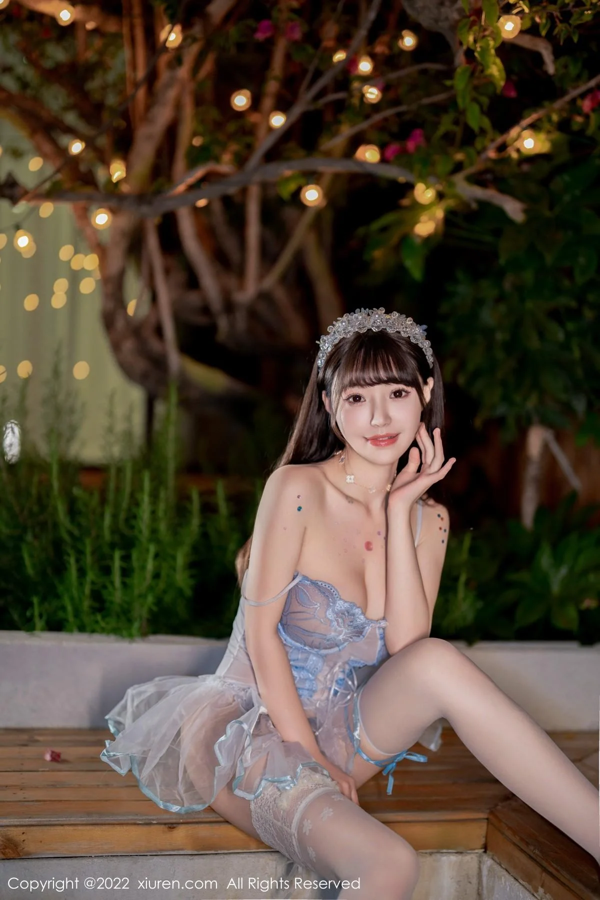 朱可儿Flora大理旅拍白色轻透公主裙配白丝袜丰满绝美写真 第 23 张