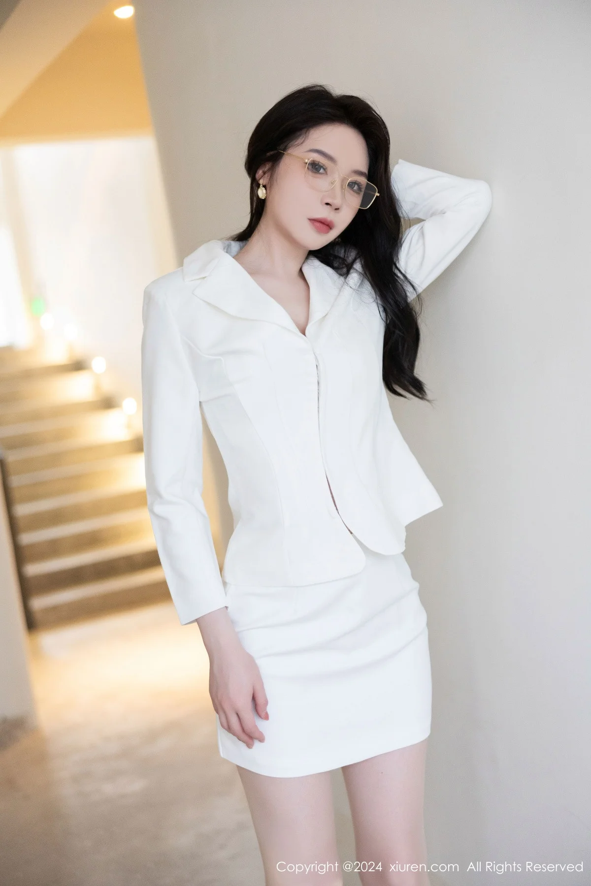 梦心玥白色OL服饰露白色内衣配白丝袜秀曼妙身姿绝美写真 第 19 张