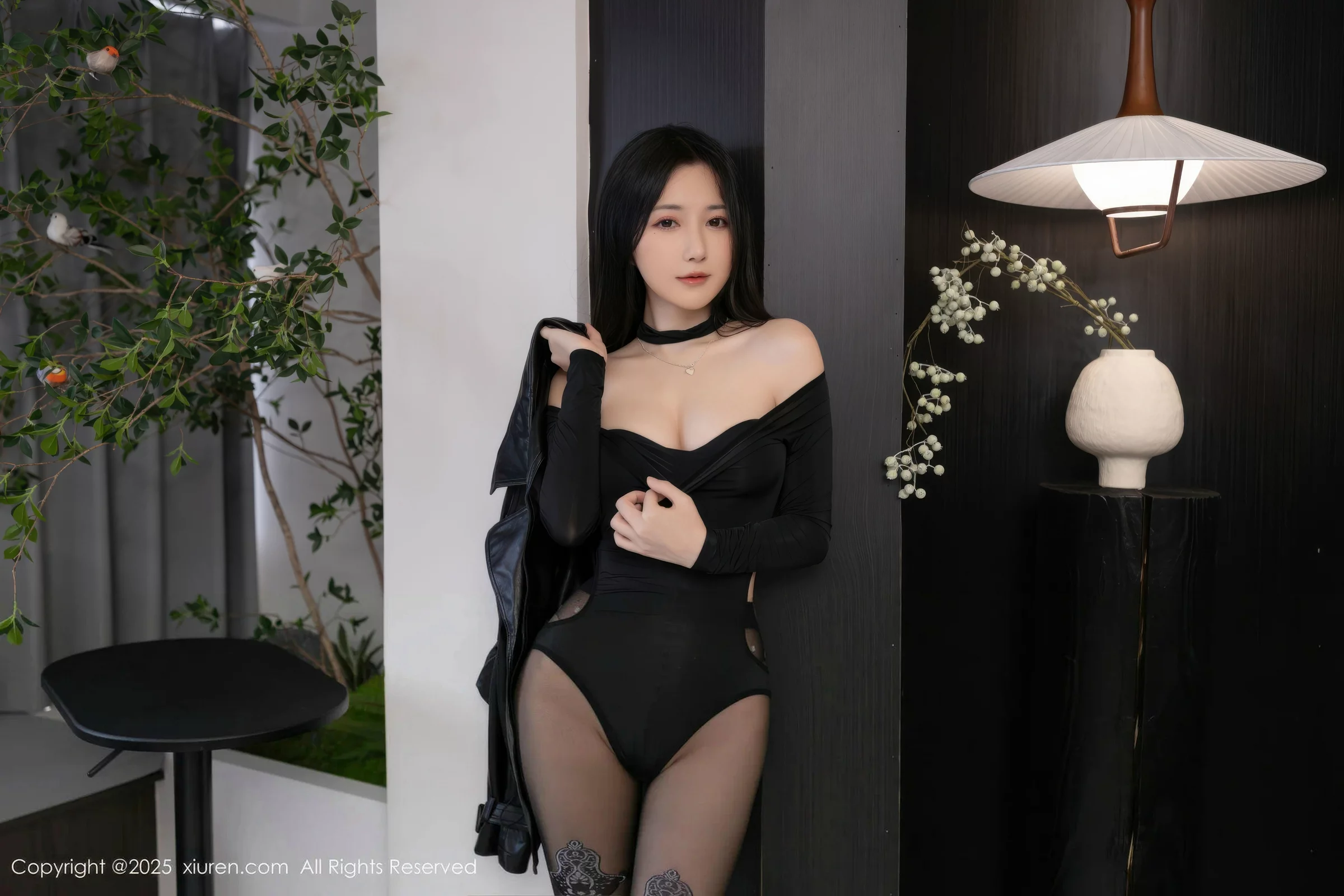 鱼子酱Fish黑色高叉连体衣配超薄黑丝秀曼妙身材绝美写真 第 25 张