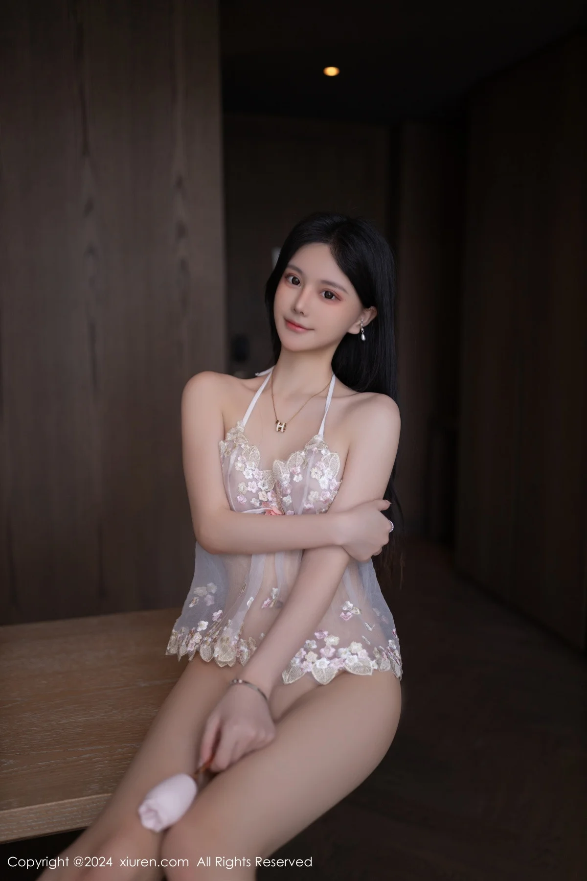幼幼性感紫色连衣短裙+白色薄透情趣服秀完美身材绝美写真 第 115 张