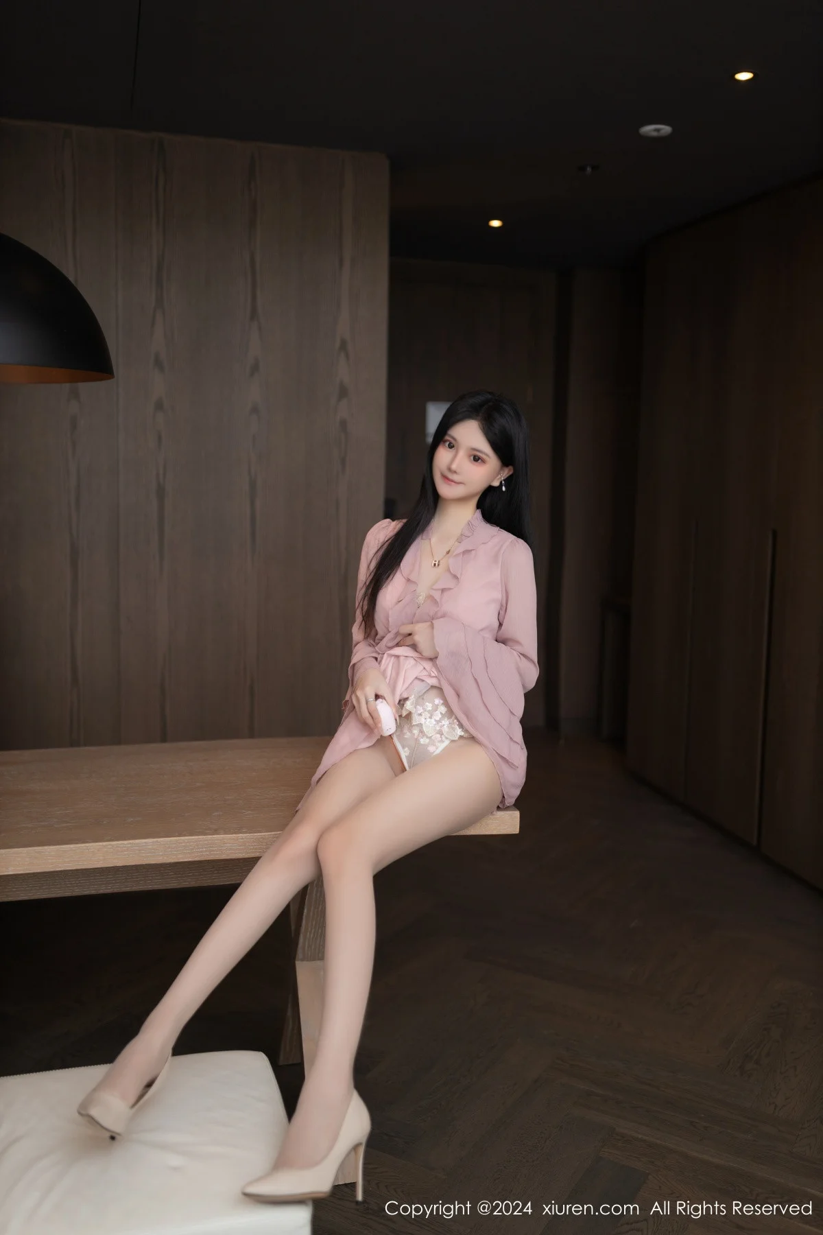 幼幼性感紫色连衣短裙+白色薄透情趣服秀完美身材绝美写真 第 7 张
