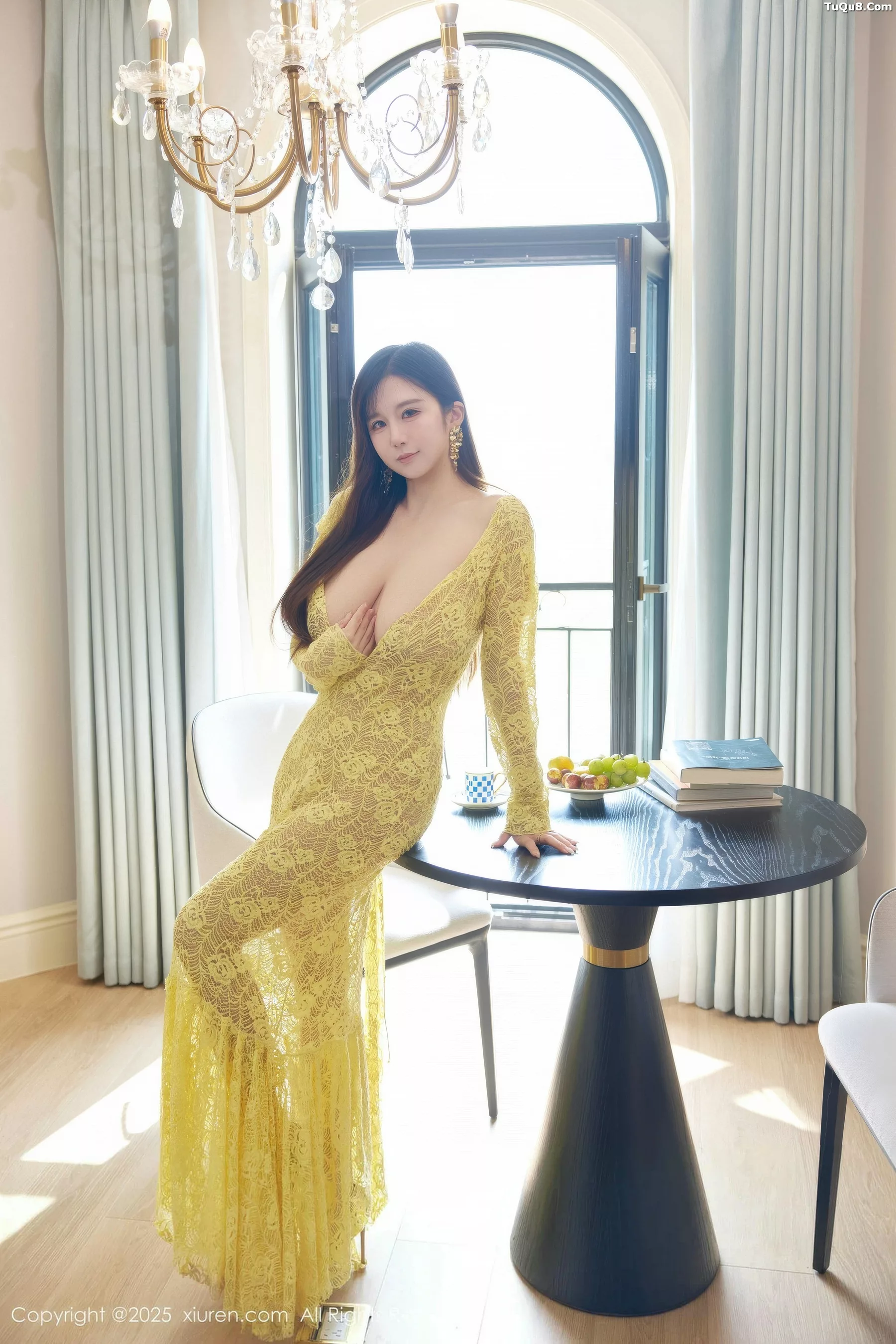 小肉肉咪性感黄色复古蕾丝连衣裙秀丰满身材惹火绝美写真 第 4 张