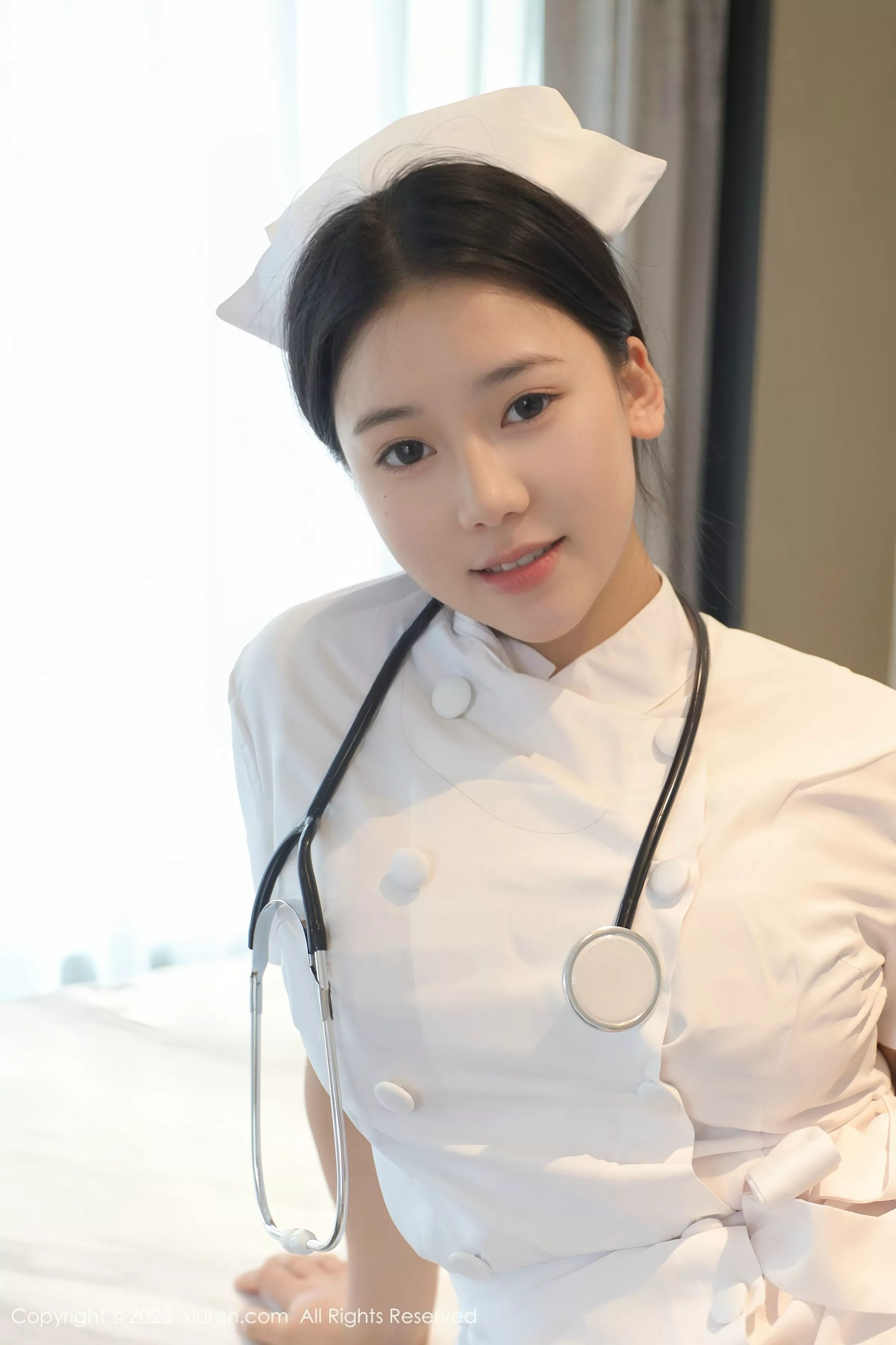 林嘉馨性感白色护士制服露紫色情趣内衣秀丰腴身材绝美写真 第 48 张