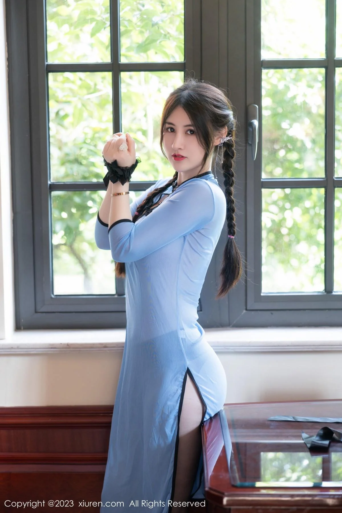 诗诗kiki私房浴室性感蓝色轻透旗袍露豪乳遮点惹火绝美写真 第 3 张